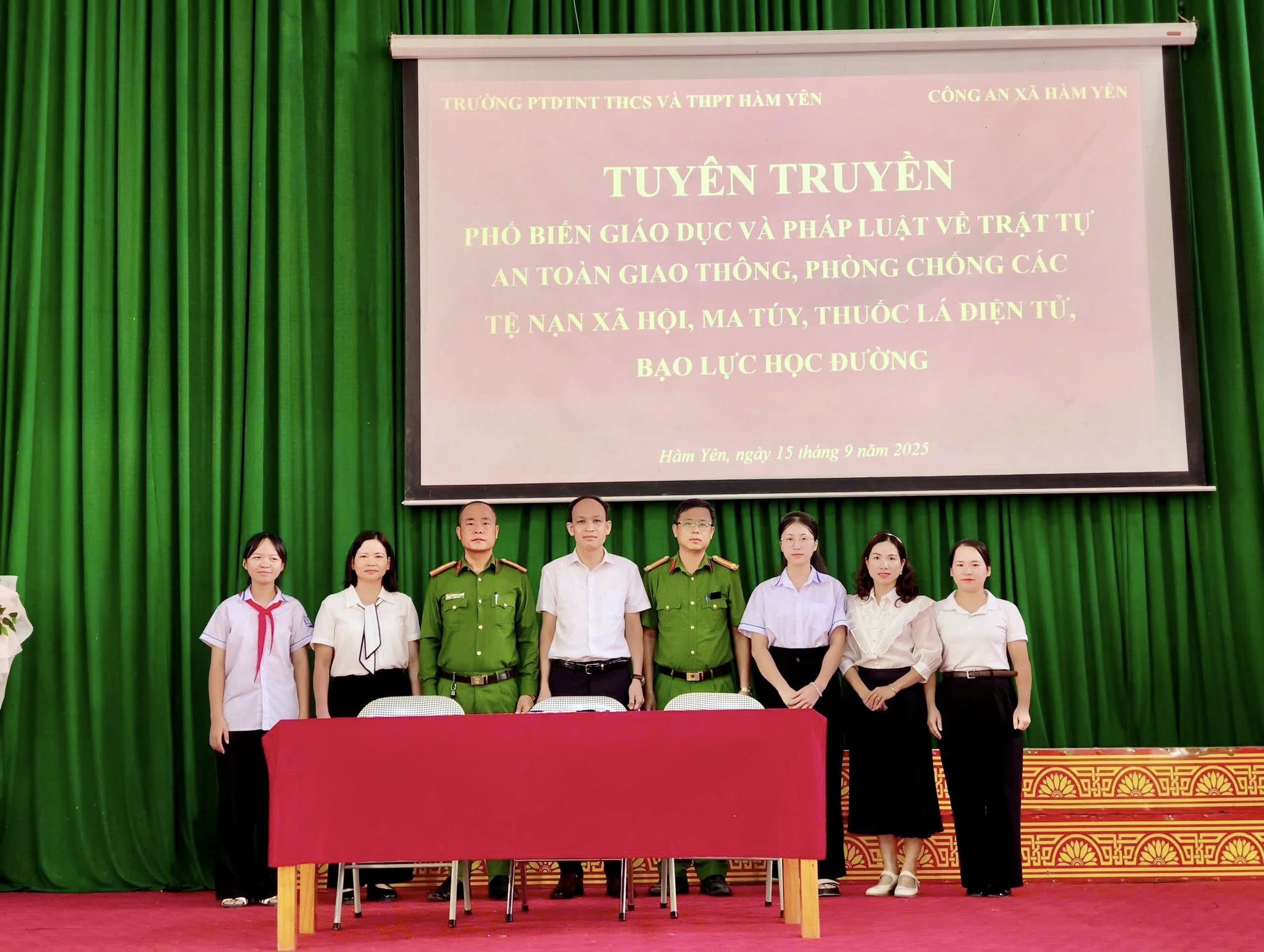 CÔNG AN XÃ HÀM YÊN TĂNG CƯỜNG TUYÊN TRUYỀN, GIÁO DỤC PHÁP LUẬT CHO HỌC SINH
