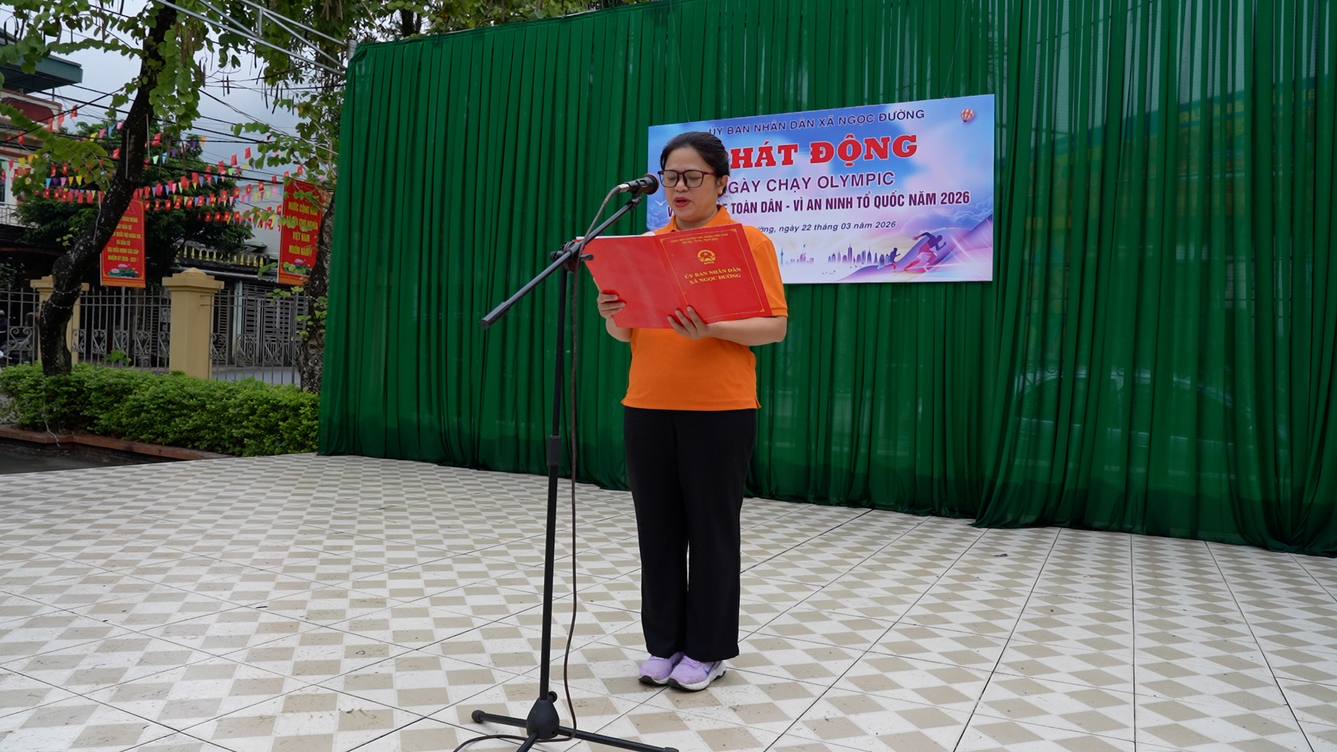 ng&agrave;y chạy 1.jpg