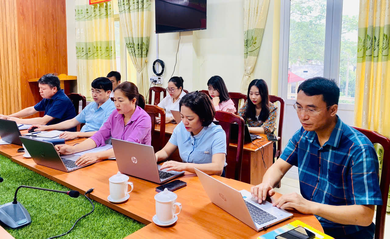 B&iacute; thư 3.jpg