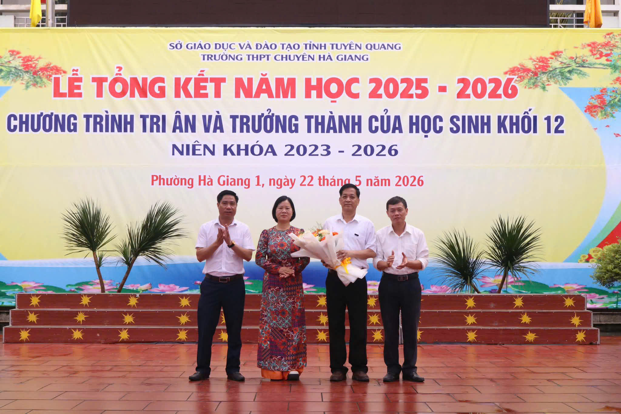 TRƯỜNG THPT CHUYÊN HÀ GIANG TỔ CHỨC LỄ TỔNG KẾT NĂM HỌC 2025–2026 VÀ CHƯƠNG TRÌNH TRI ÂN, TRƯỞNG THÀNH CỦA HỌC SINH KHỐI 12.