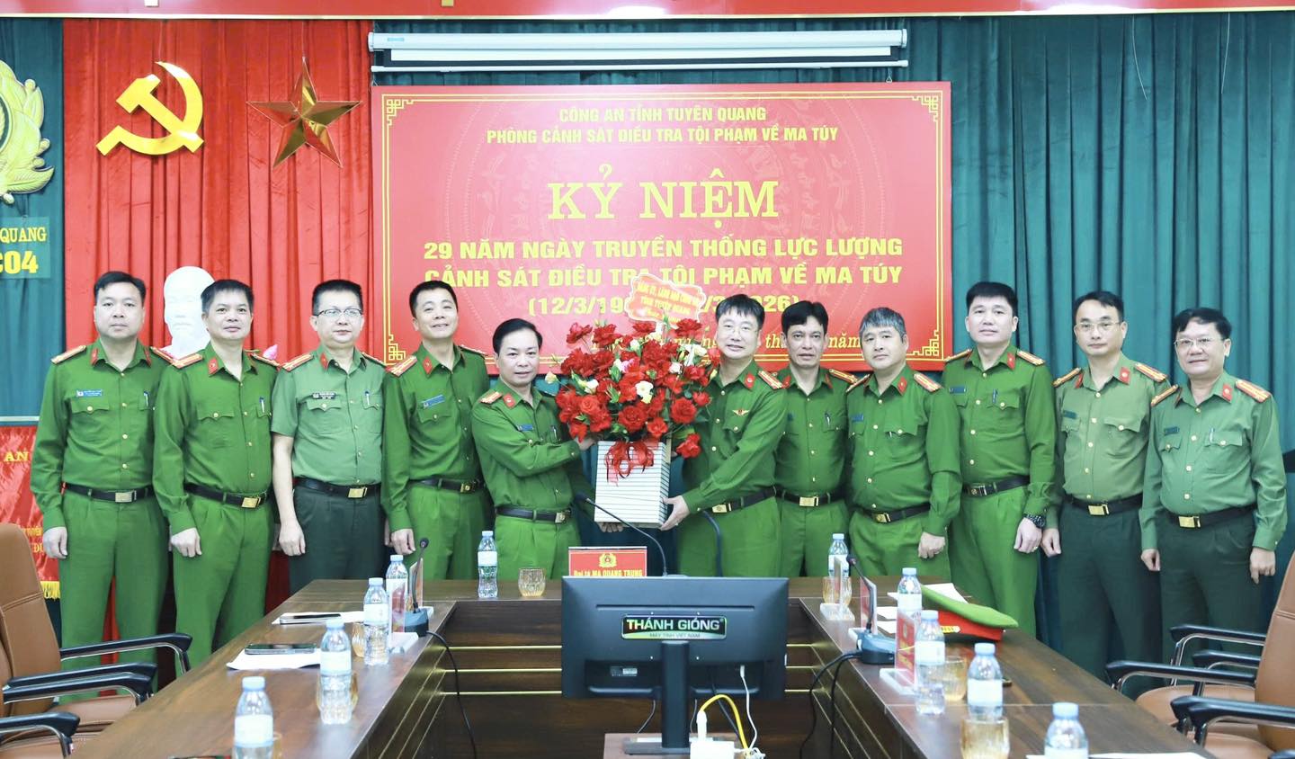 KỶ NIỆM 29 NĂM NGÀY TRUYỀN THỐNG LỰC LƯỢNG CẢNH SÁT ĐIỀU TRA TỘI PHẠM VỀ MA TÚY