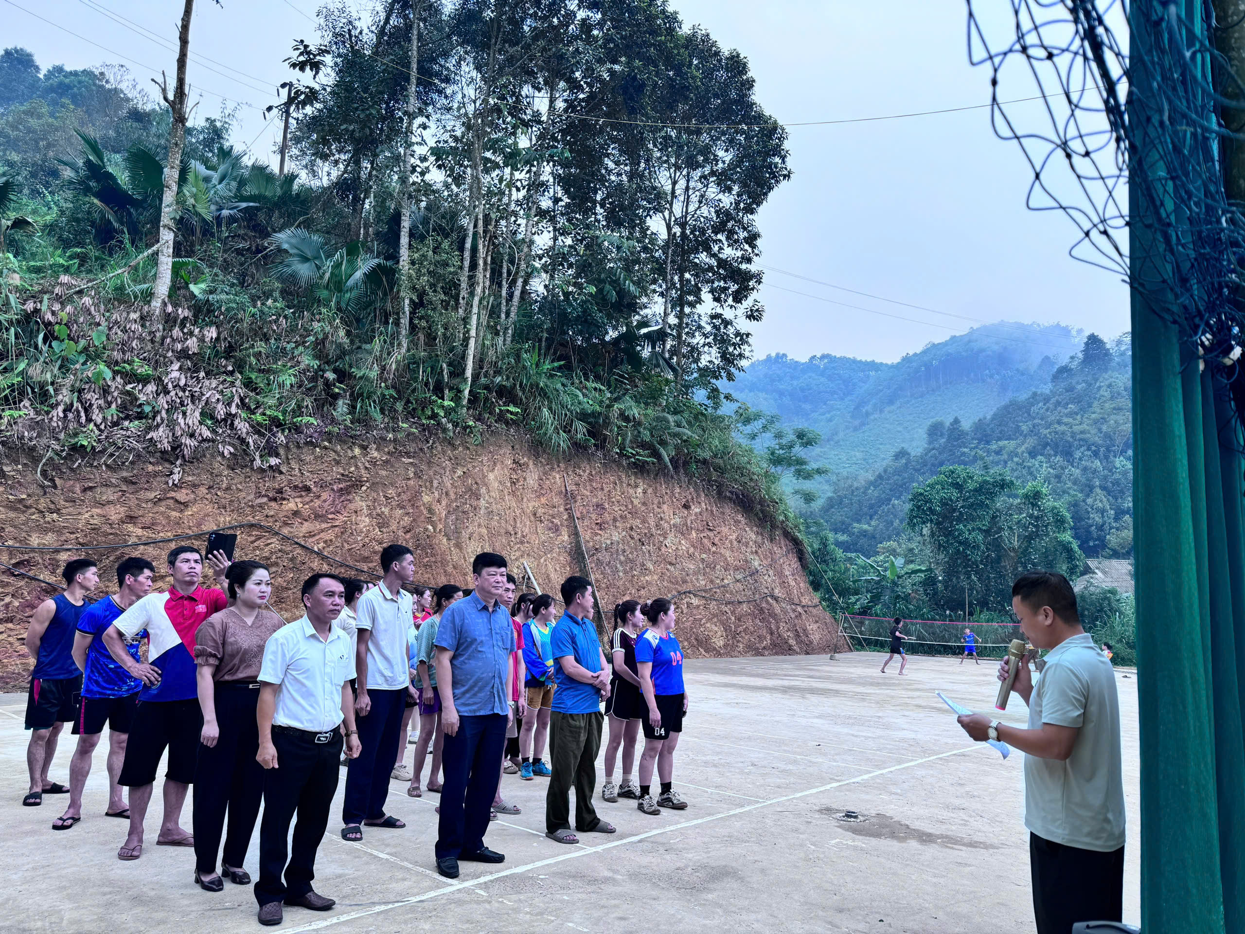 S&acirc;n thể thao MC.jpg