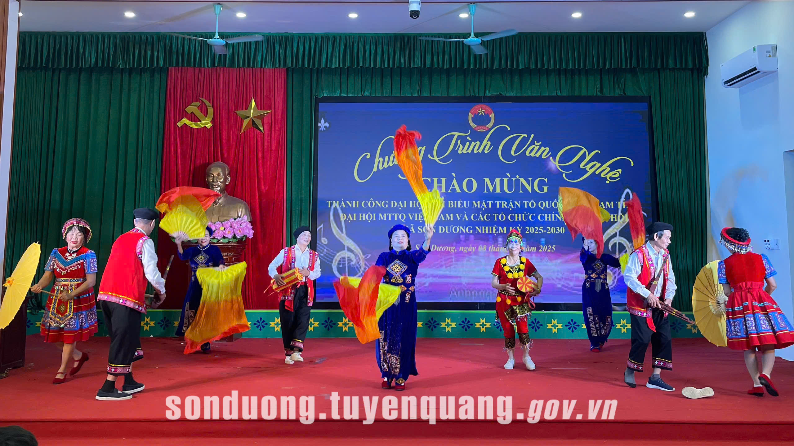 Chương trình văn nghệ chào mừng thành công Đại hội đại biểu Mặt trận Tổ quốc Việt Nam tỉnh Tuyên Quang lần thứ I, nhiệm kỳ 2025-2030