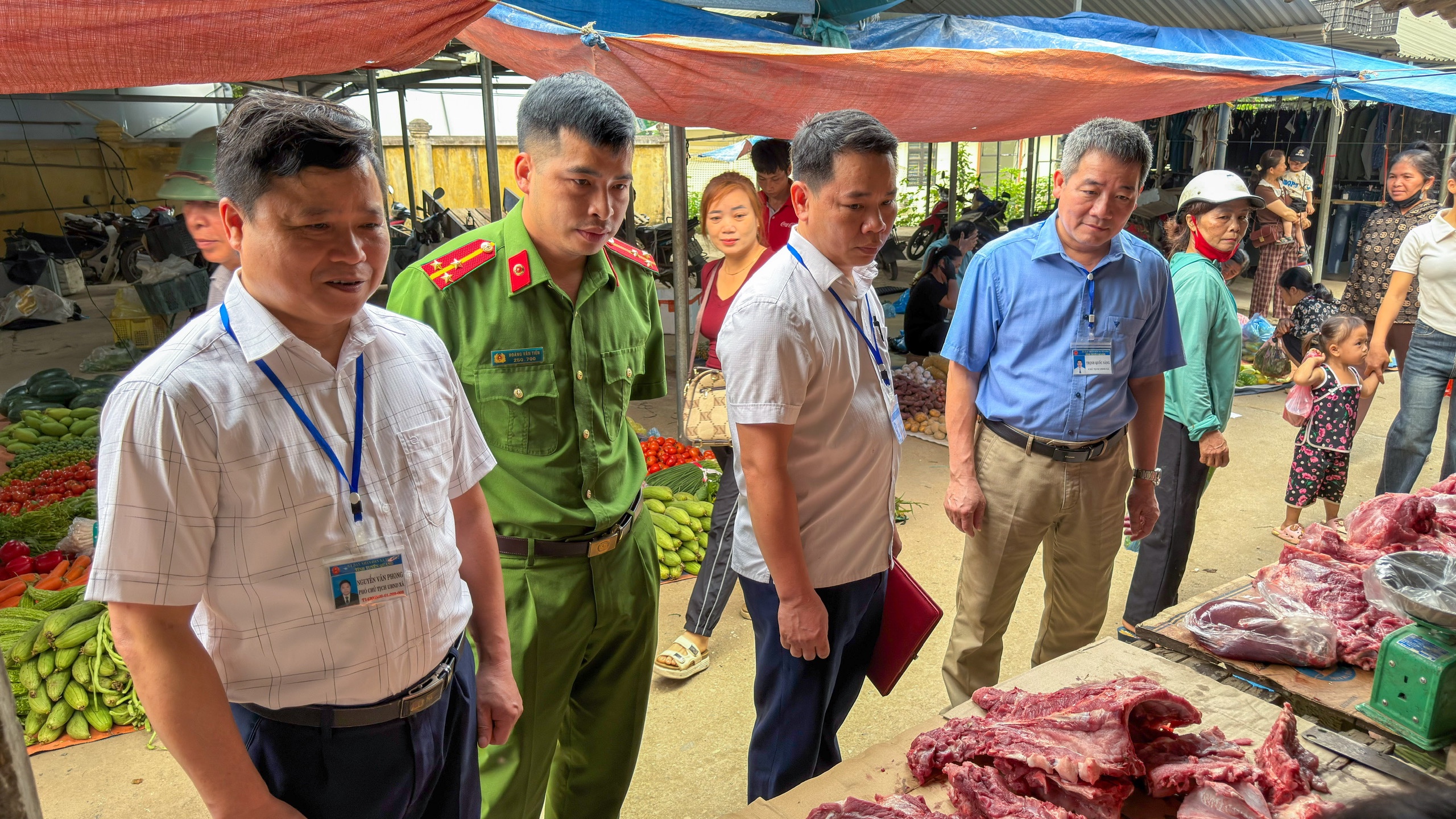XÃ YÊN PHÚ TĂNG CƯỜNG KIỂM TRA, GIÁM SÁT TRƯỚC DIỄN BIẾN DỊCH TẢ LỢN CHÂU PHI
