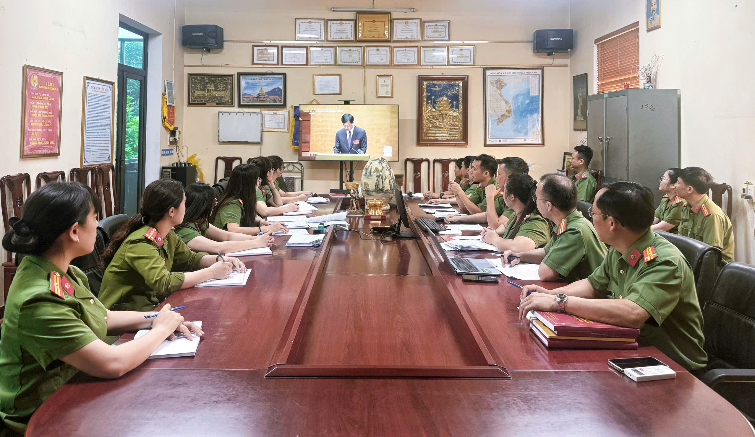 BỆNH VIỆN CÔNG AN TỈNH TUYÊN QUANG THAM GIA HỘI NGHỊ TOÀN QUỐC TRIỂN KHAI NGHỊ QUYẾT TRUNG ƯƠNG