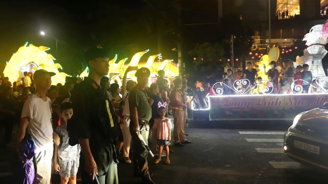 LAN TỎA GIÁ TRỊ VĂN HÓA, GIỮ VỮNG AN NINH TỪ CƠ SỞ