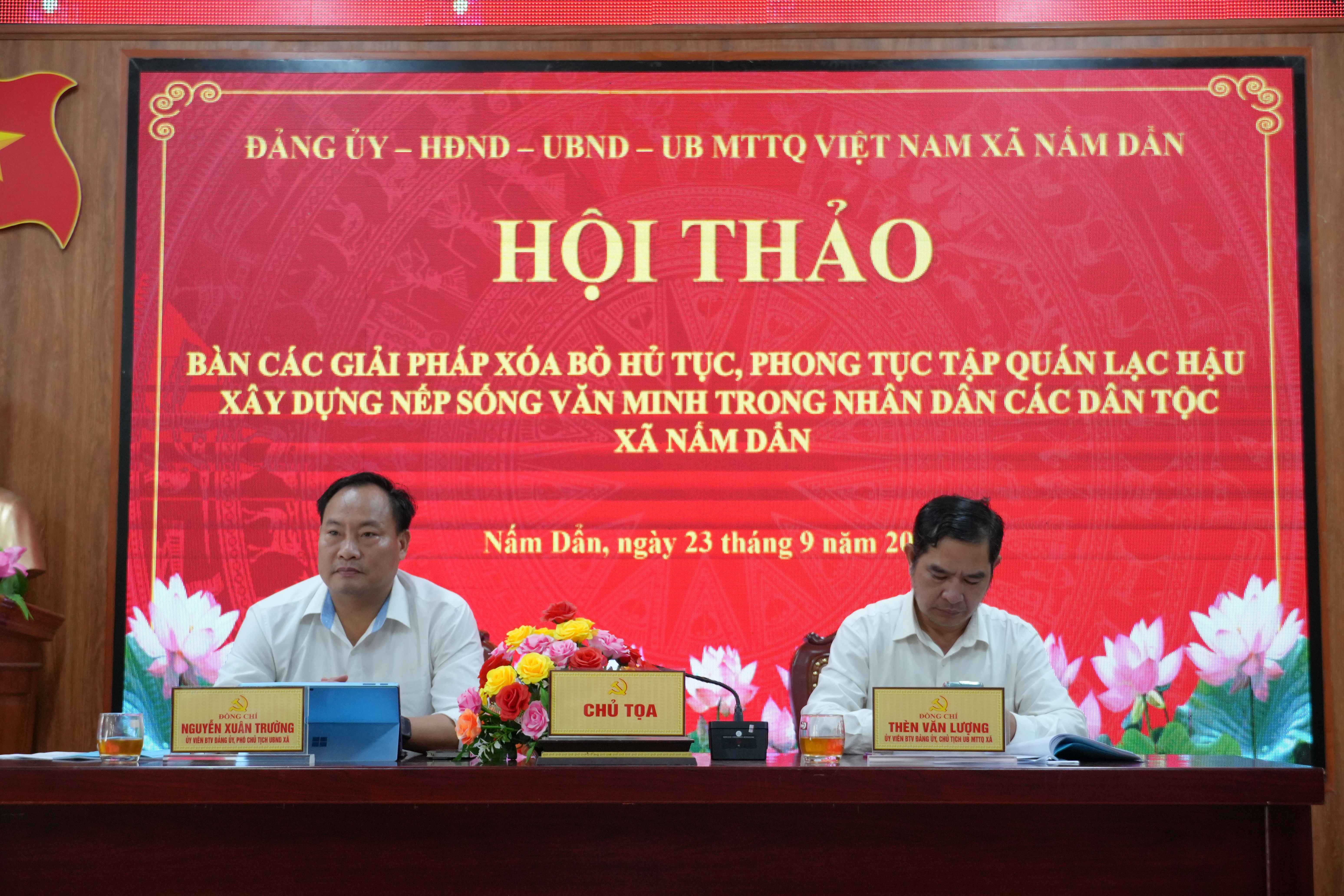 XÃ NẤM DẨN TỔ CHỨC HỘI THẢO BÀN GIẢI PHÁP XÓA BỎ HỦ TỤC, PHONG TỤC, TẬP QUÁN LẠC HẬU, XÂY DỰNG NẾP SỐNG VĂN MINH