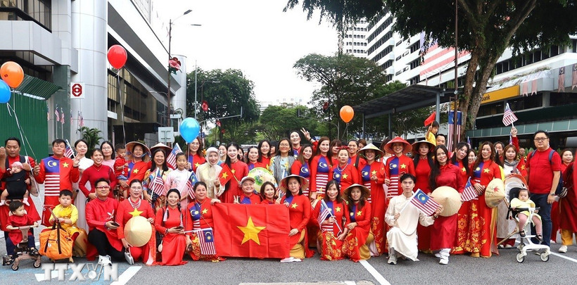 Nhiều hoạt động lan tỏa niềm tự hào dân tộc, thắt chặt tình hữu nghị khắp năm châu