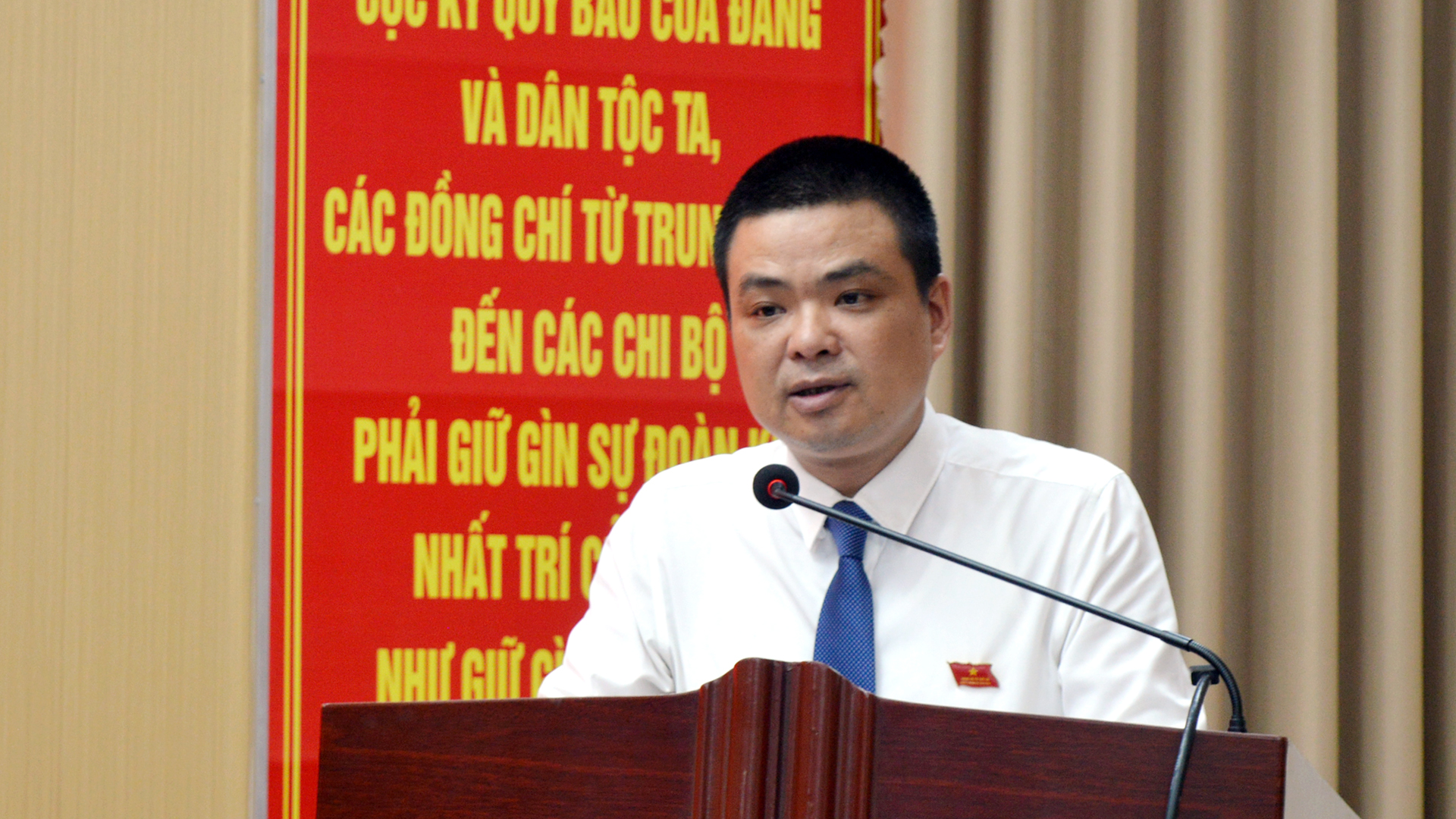 kỳ họp thứ 3 HĐND x&atilde; (3).jpg