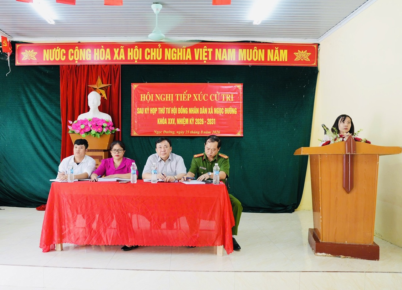 Tổ đại biểu số 2 HĐND xã Ngọc Đường tiếp xúc cử tri sau Kỳ họp thứ Tư HĐND xã