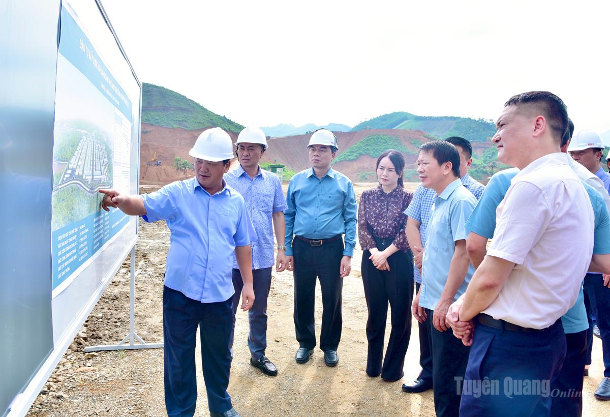Bí thư Tỉnh ủy Hầu A Lềnh kiểm tra tiến độ các dự án đầu tư hạ tầng tại một số địa phương