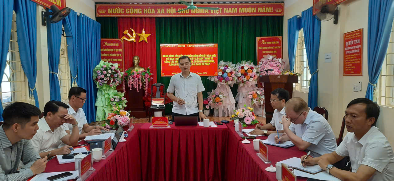                           Đoàn công tác Ban Nội chính Tỉnh ủy làm việc với Ban Thường vụ Đảng ủy xã Giáp Trung