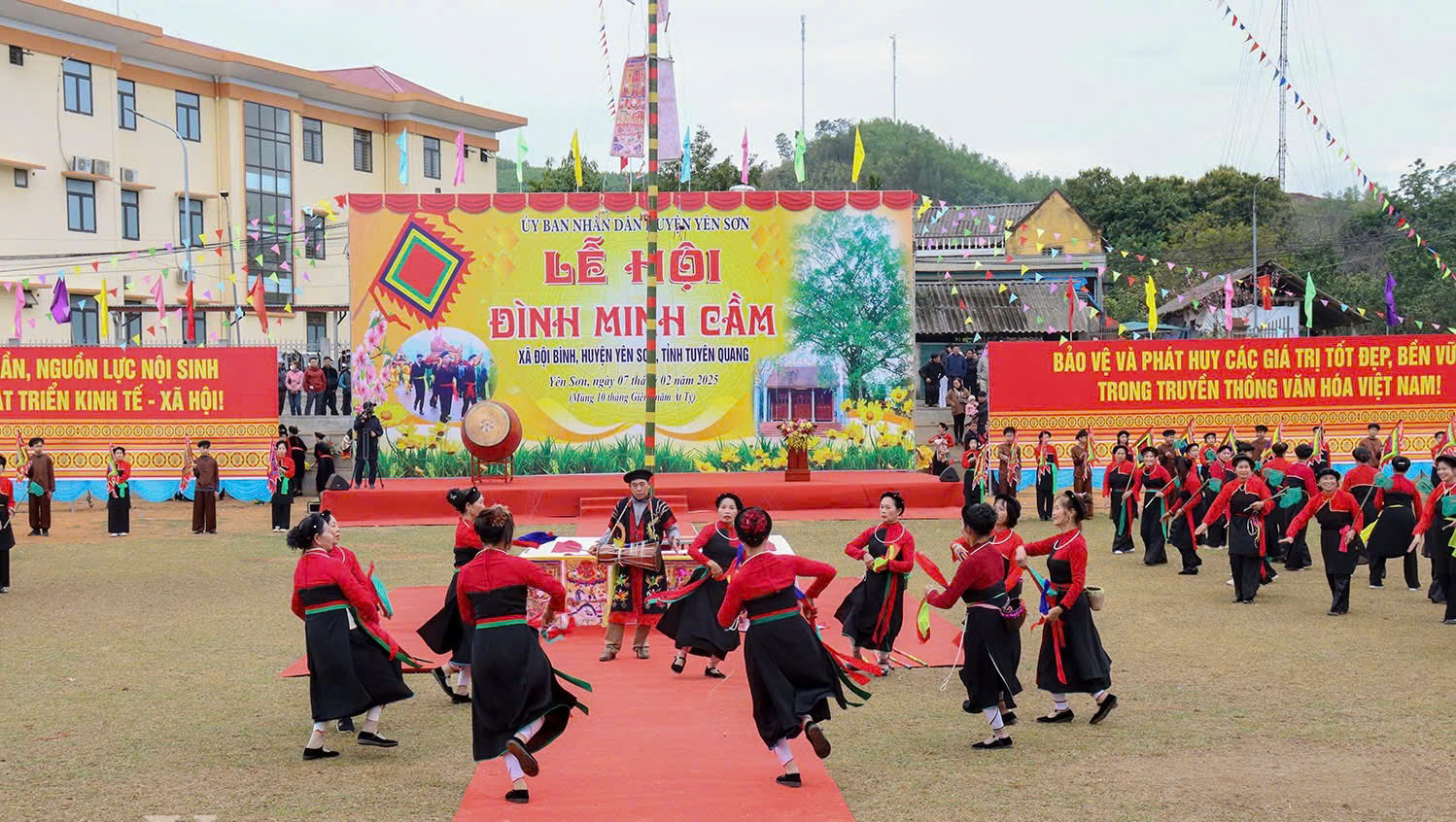 LỄ HỘI ĐÌNH MINH CẦM – NÉT ĐẸP VĂN HÓA TRUYỀN THỐNG ĐẦU XUÂN
