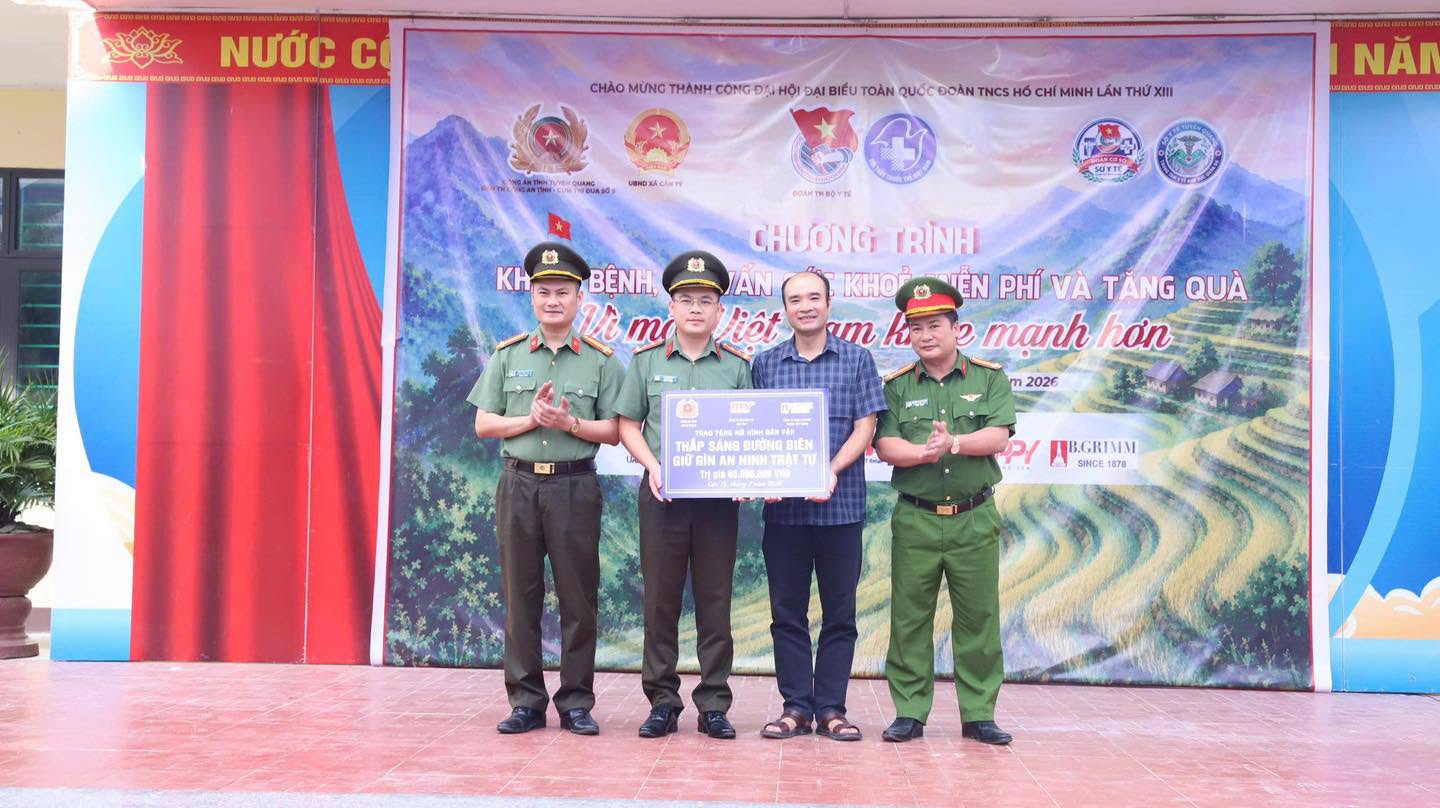 TUỔI TRẺ CÔNG AN TỈNH ĐEM KHÁT VỌNG THẮP SÁNG VÙNG BIÊN