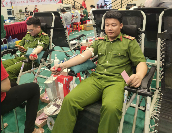 CÔNG AN XÃ TRƯỜNG SINH THAM GIA LỄ PHÁT ĐỘNG HIẾN MÁU TÌNH NGUYỆN NĂM 2026