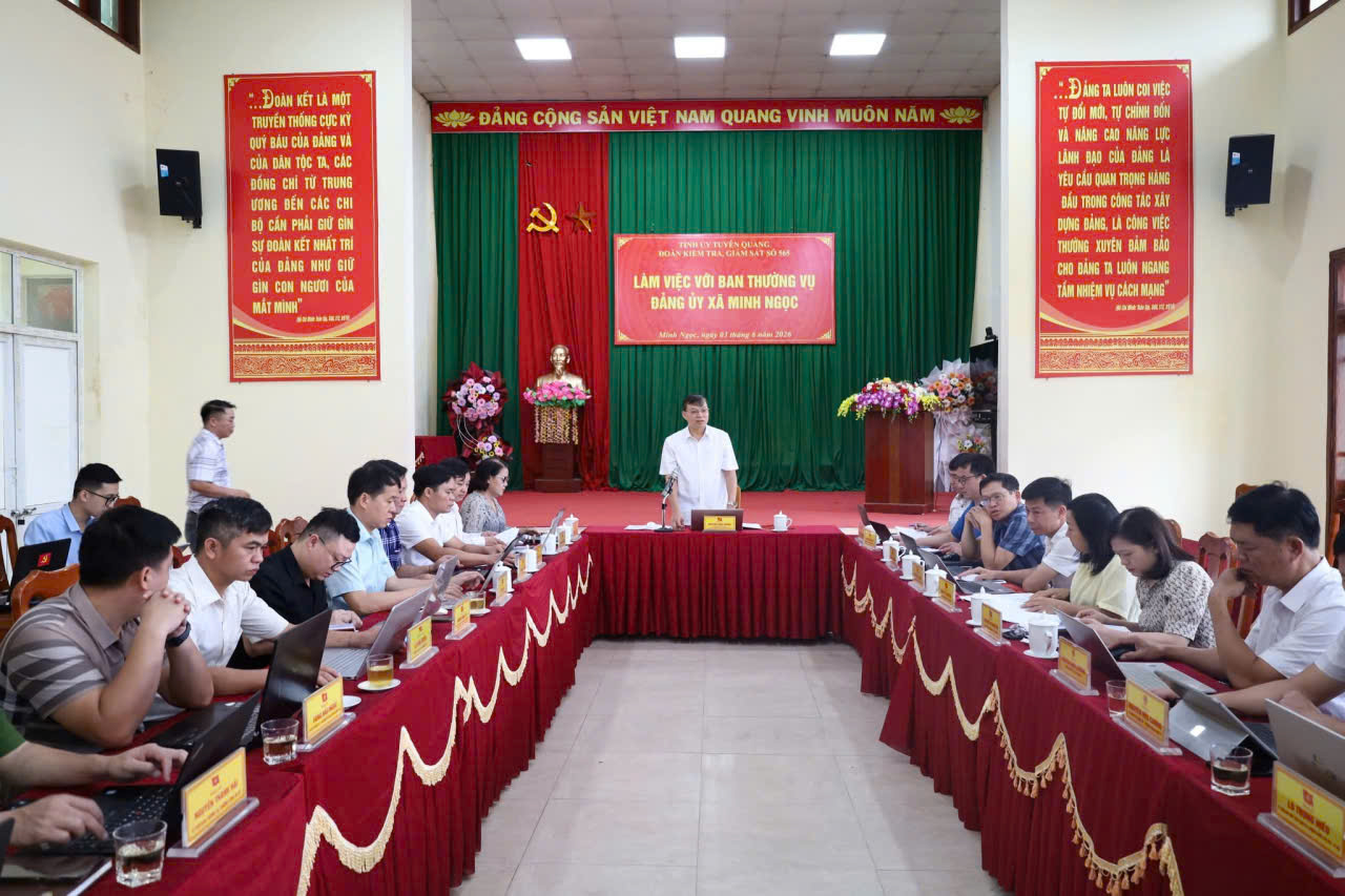 ĐOÀN KIỂM TRA, GIÁM SÁT SỐ 565 CỦA BAN THƯỜNG VỤ TỈNH UỶ LÀM VIỆC VỚI XÃ MINH NGỌC
