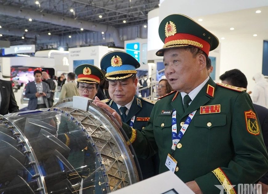 Vietnamese Ministry of Defence attends Dubai Airshow 2025