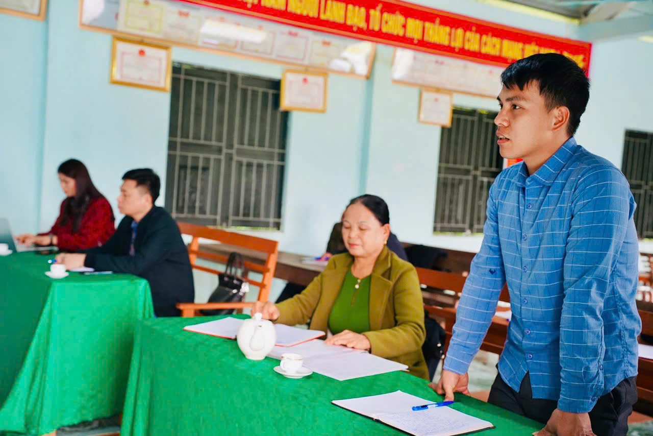 ng&ograve;i han ph&aacute;t  bieu.jpg