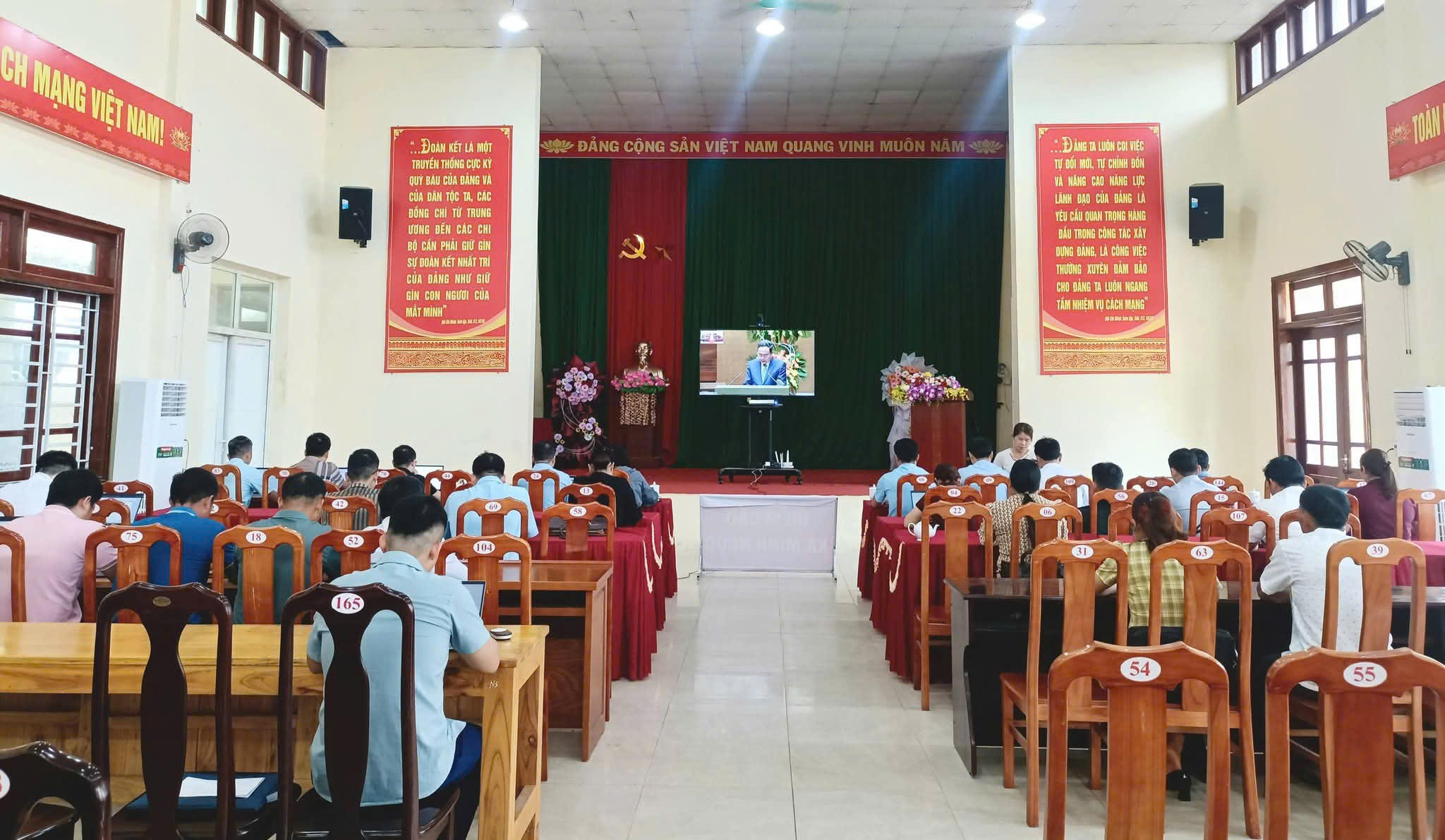 MINH NGỌC: HỘI NGHỊ TRỰC TUYẾN TOÀN QUỐC TỔNG KẾT CÔNG TÁC BẦU CỬ ĐẠI BIỂU QUỐC HỘI KHÓA XVI VÀ ĐẠI BIỂU HĐND CÁC CẤP, NHIỆM KỲ 2026-2031