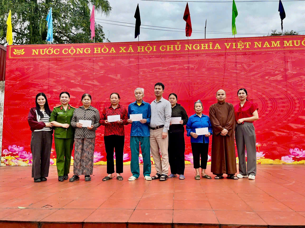 CÔNG AN XÃ BẰNG HÀNH KẾT NỐI YÊU THƯƠNG, LAN TỎA PHONG TRÀO THI ĐUA “BA NHẤT” 