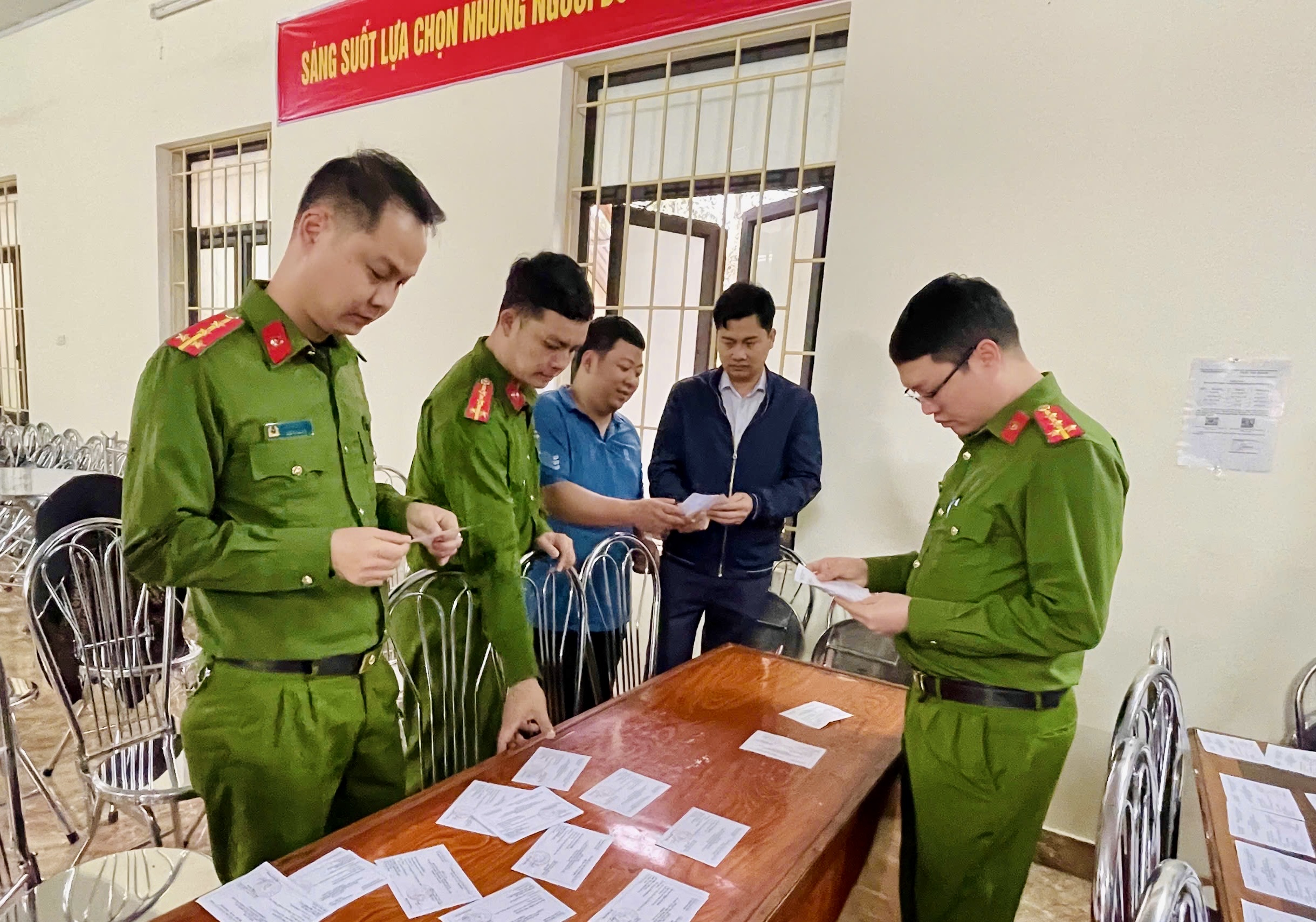 Nỗ lực cao nhất bảo đảm tuyệt đối an ninh, an toàn cho công tác bầu cử