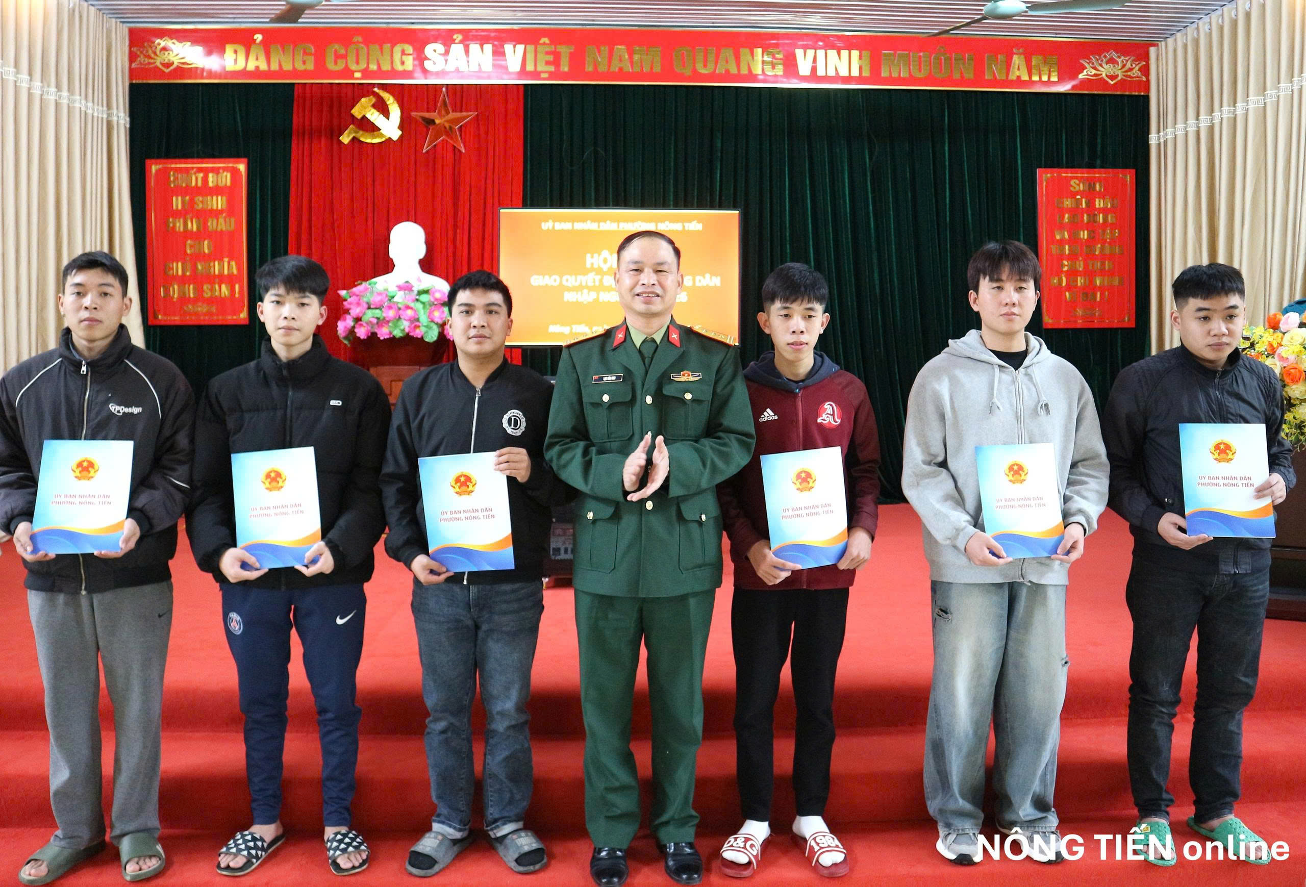 Phường Nông Tiến tổ chức Hội nghị trao Quyết định gọi công dân nhập ngũ năm 2026