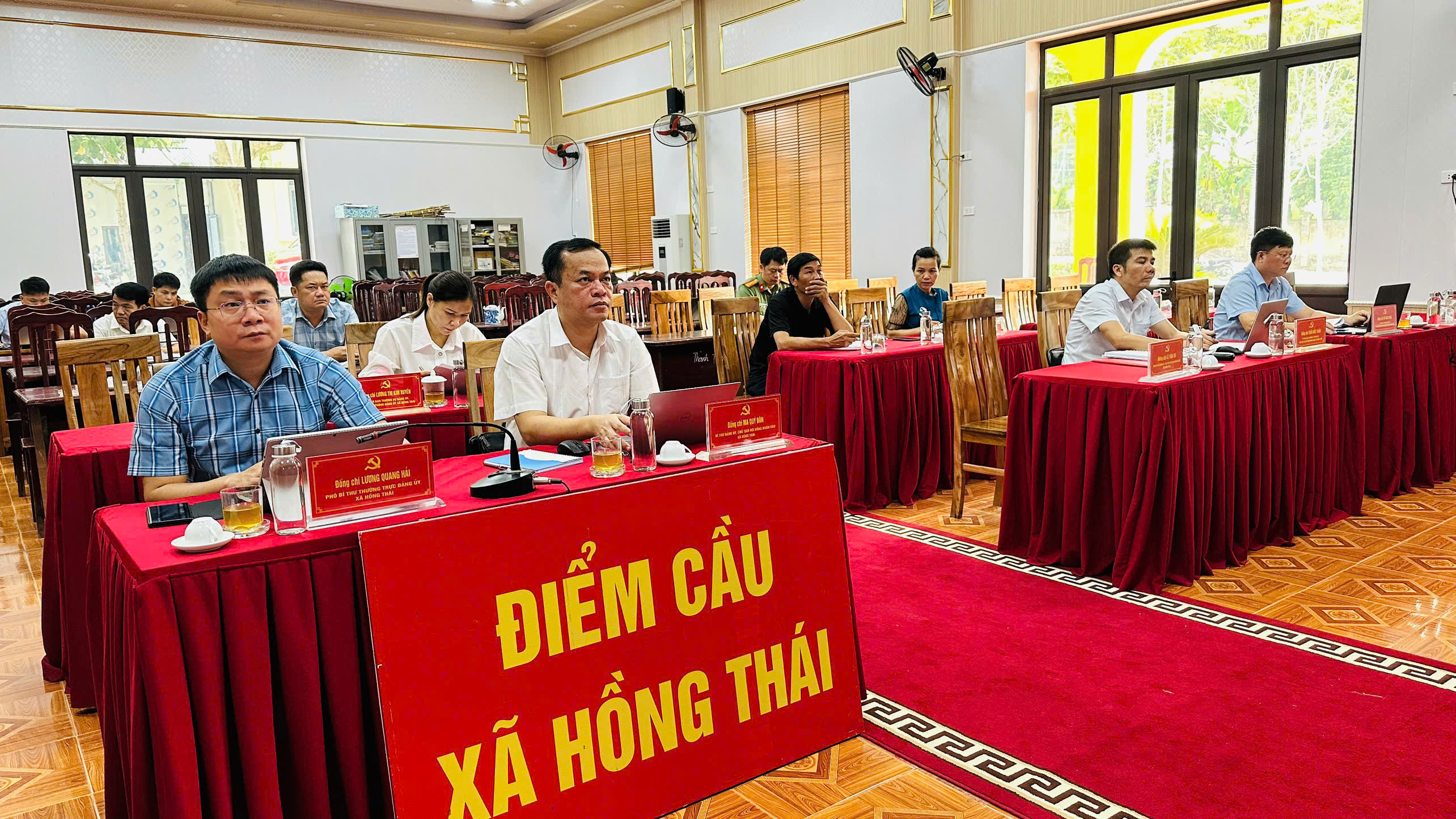 Bồi dưỡng kiến thức về quản trị quốc gia, quản trị địa phương và quản trị an ninh phi truyền thống