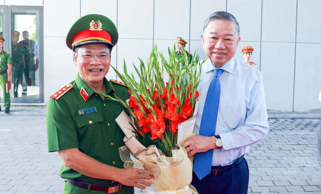 TỔNG BÍ THƯ, CHỦ TỊCH NƯỚC TÔ LÂM DỰ GẶP MẶT KỶ NIỆM 64 NĂM NGÀY TRUYỀN THỐNG LỰC LƯỢNG CẢNH SÁT NHÂN DÂN