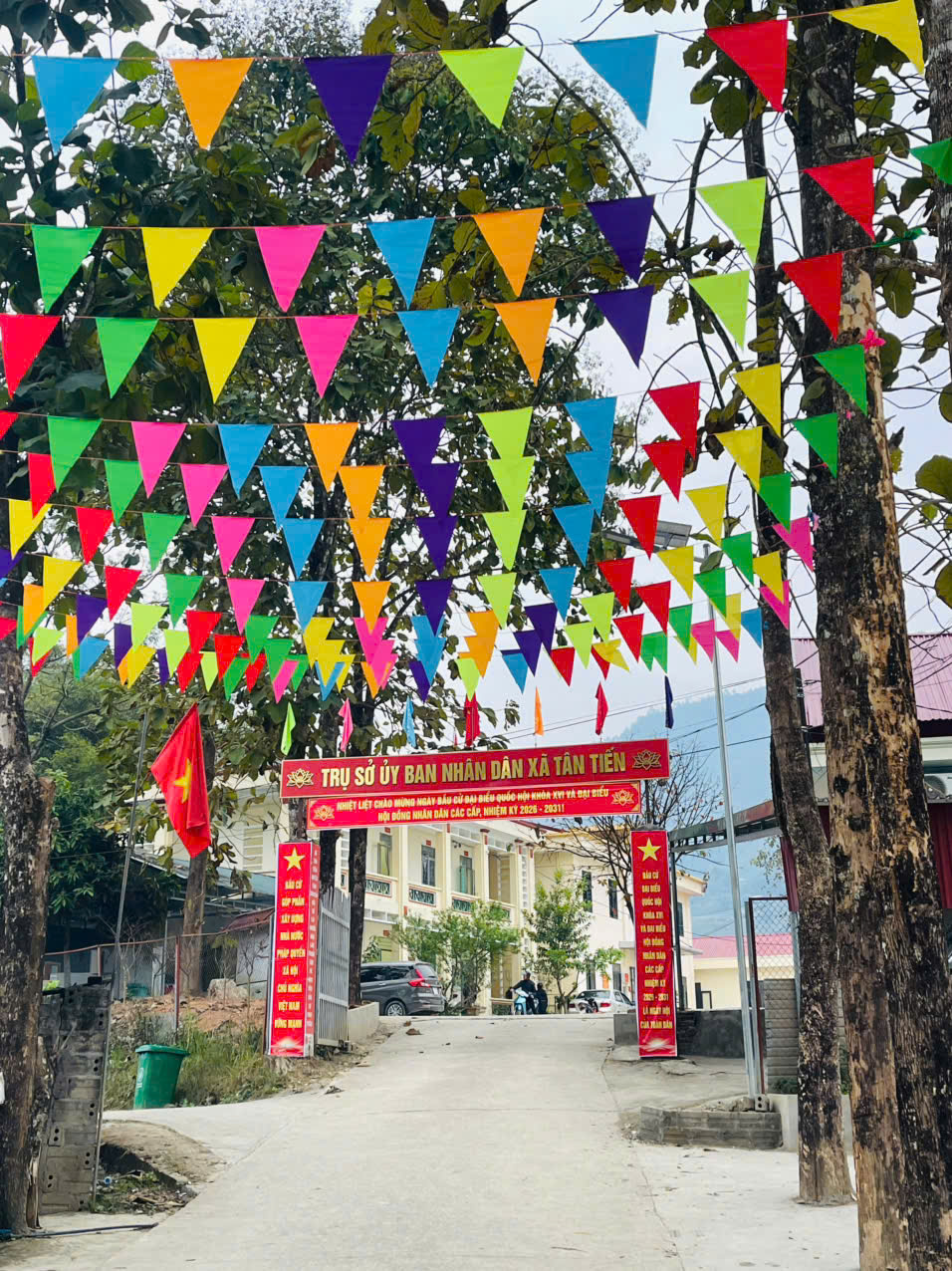 Xã Tân Tiến hướng về ngày hội non sông