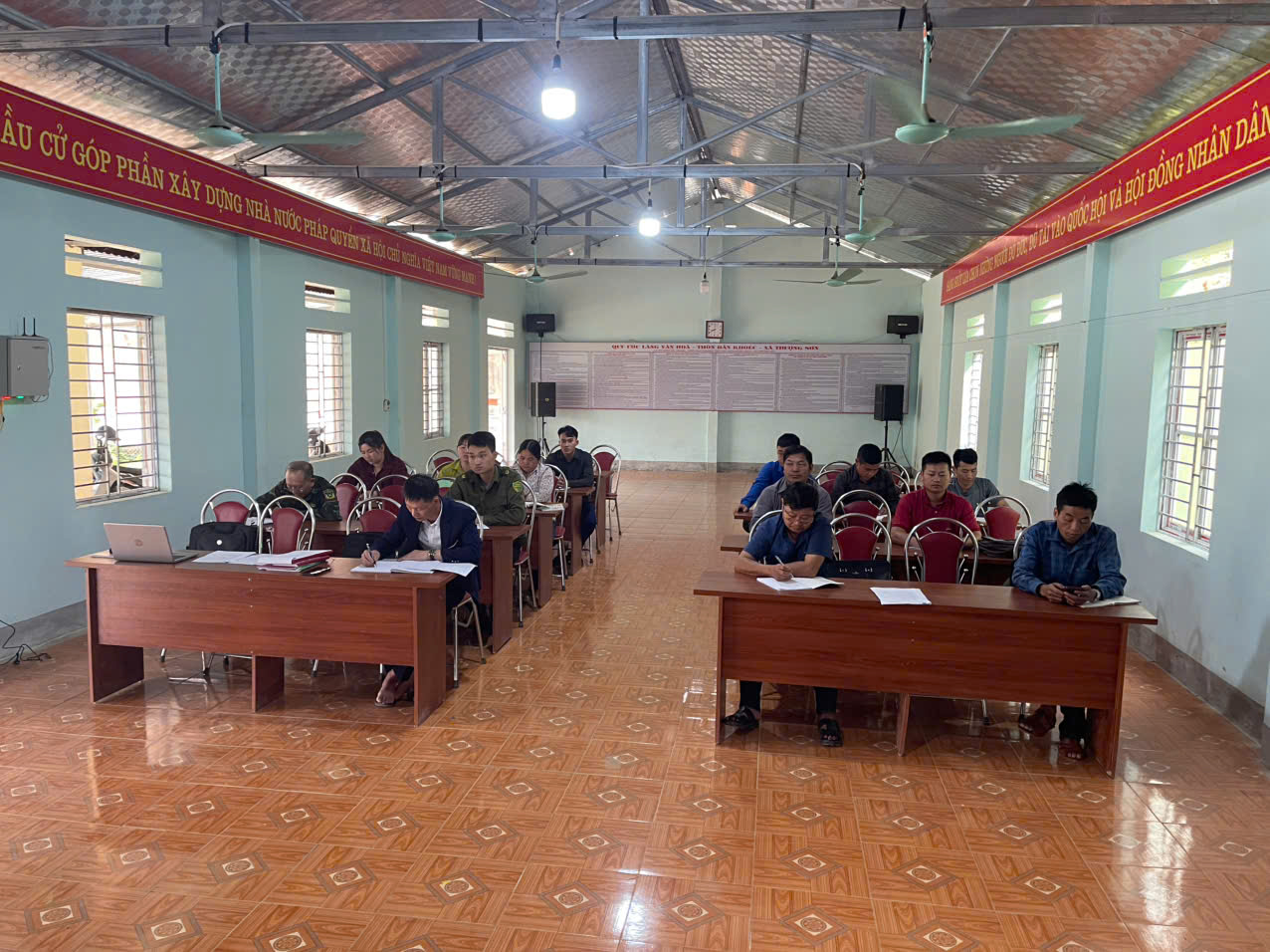 Kết nạp đảng vi&ecirc;n bản Khoec (1).jpg