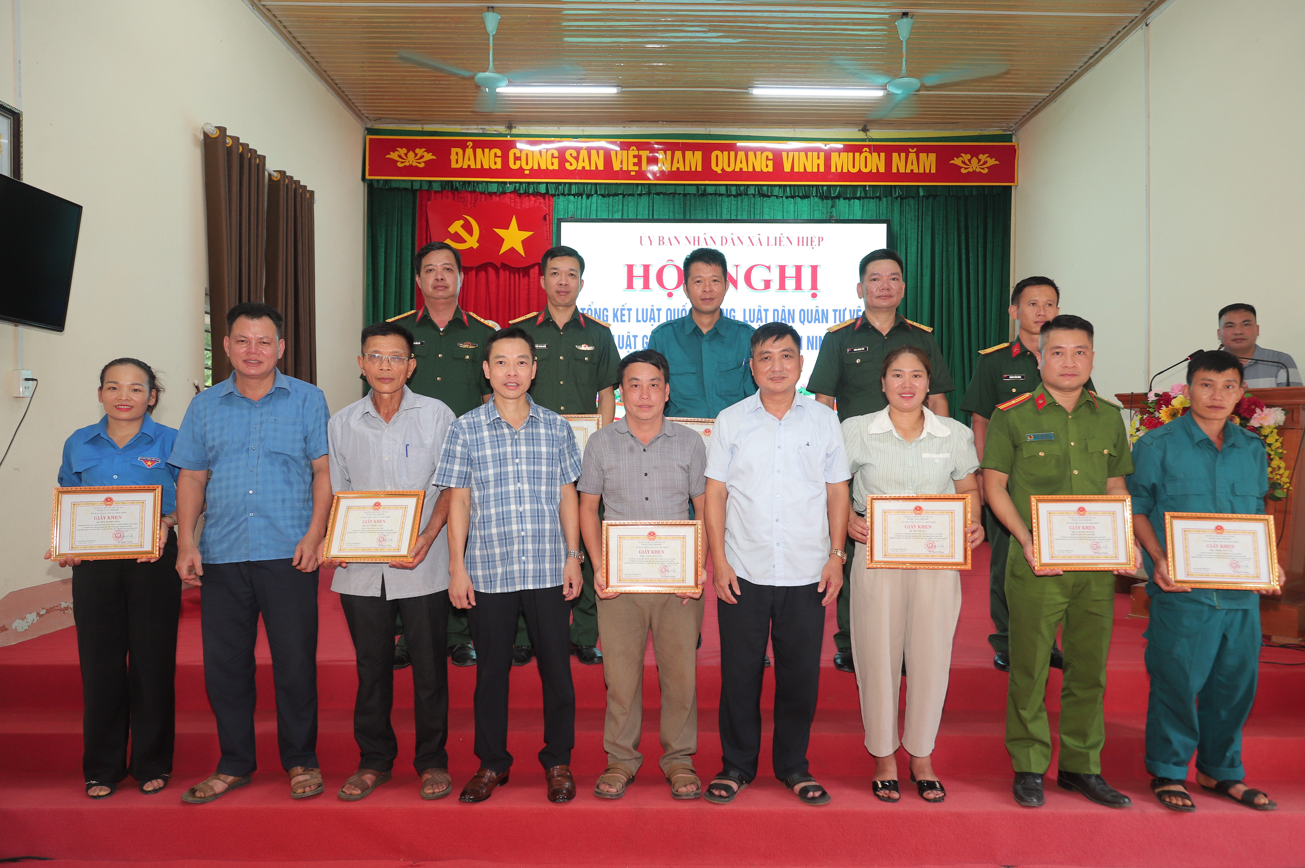 Xã Liên Hiệp tổ chức Hội nghị tổng kết việc triển khai thực hiện Luật Quốc phòng Dân quân tự vệ và giáo dục quốc phòng và an ninh 