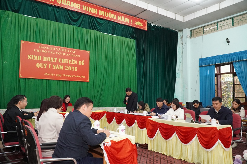 Chi bộ các cơ quan Đảng tổ chức sinh hoạt chuyên đề nâng cao trách nhiệm tự phê bình và phê bình