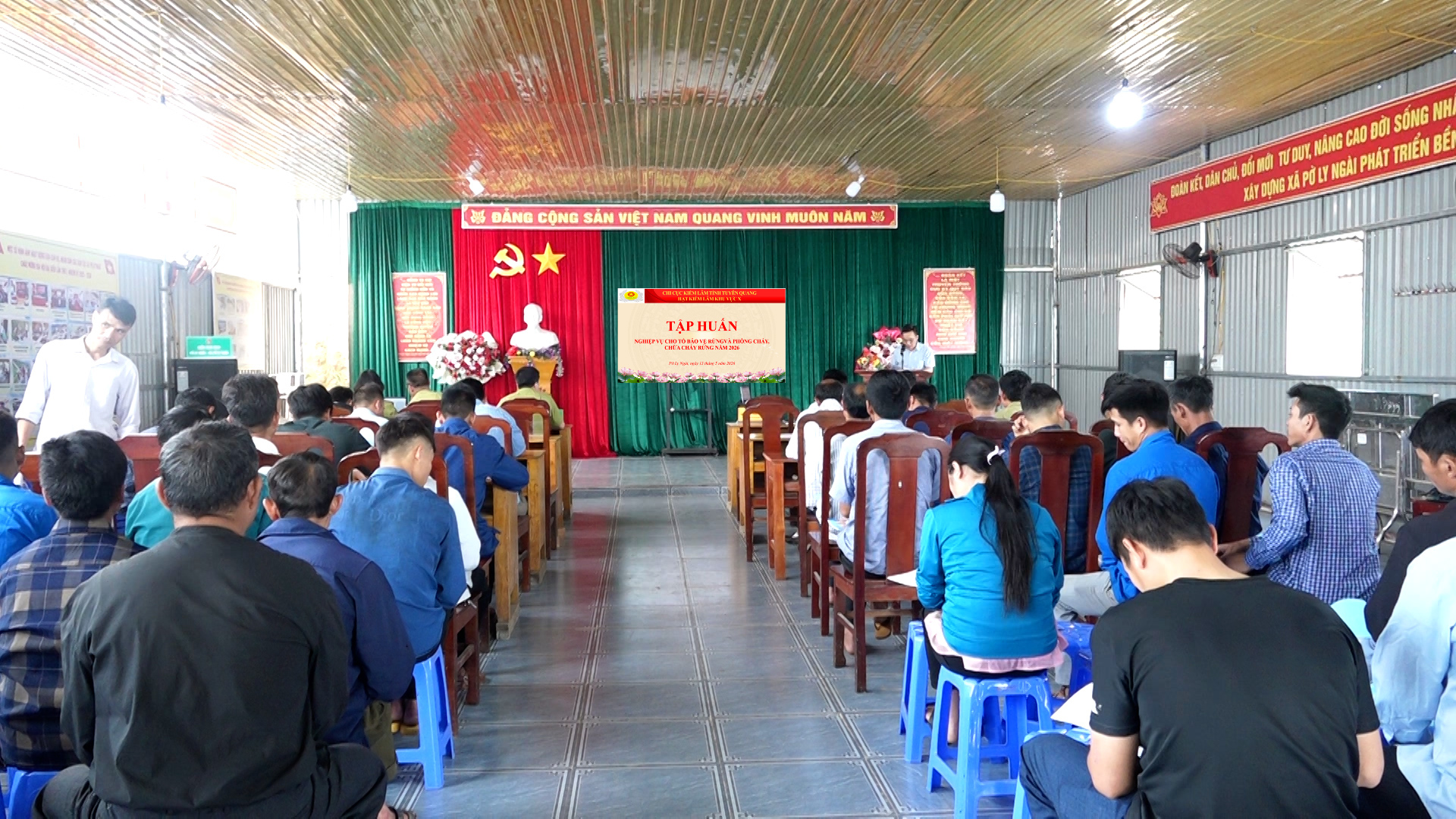 Khai mạc tập huấn nghiệp vụ bảo vệ rừng và Phòng cháy, chữa cháy rừng tại cơ sở