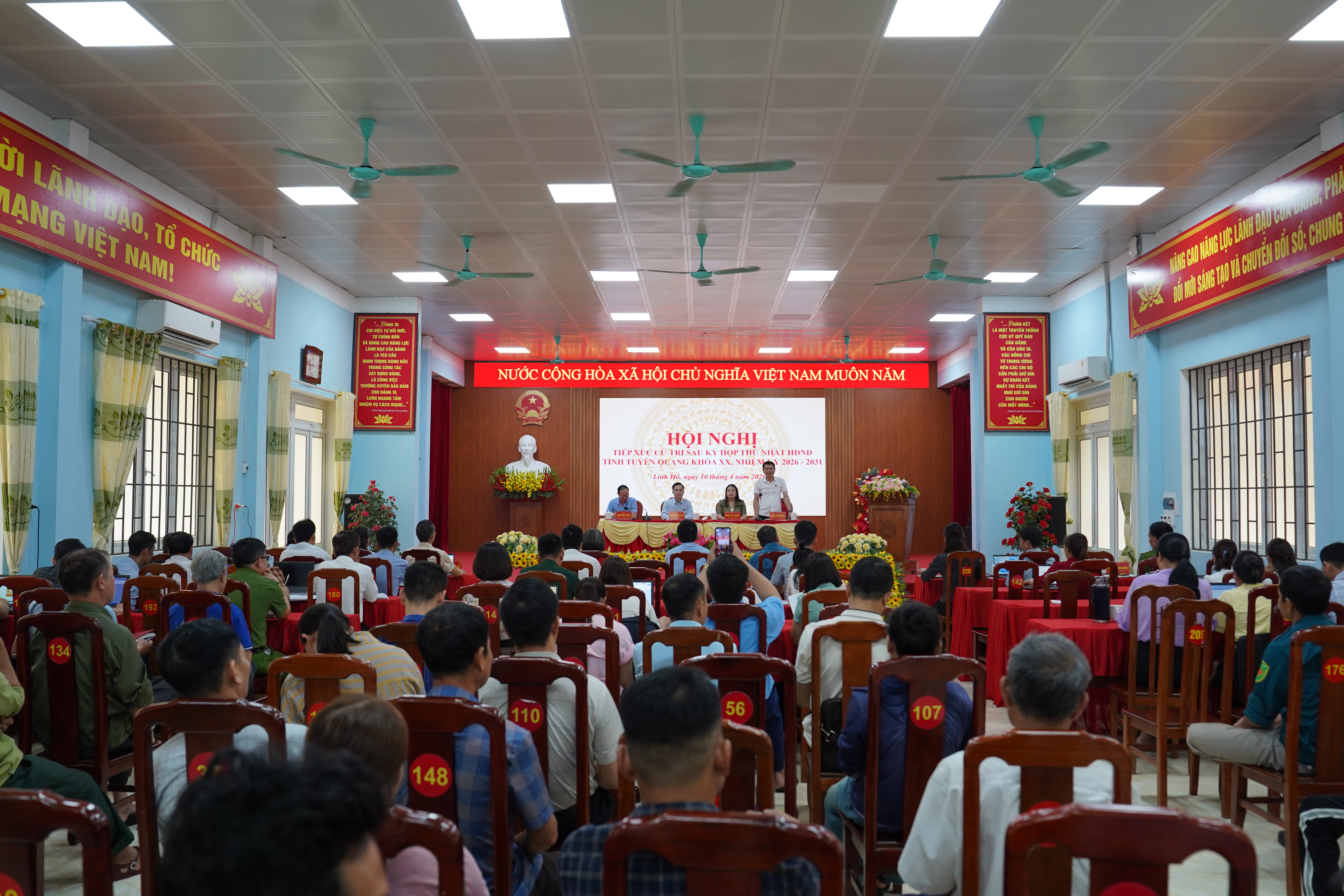 Tổ đại biểu HĐND tỉnh tiếp xúc cử tri xã Linh Hồ sau Kỳ họp thứ nhất