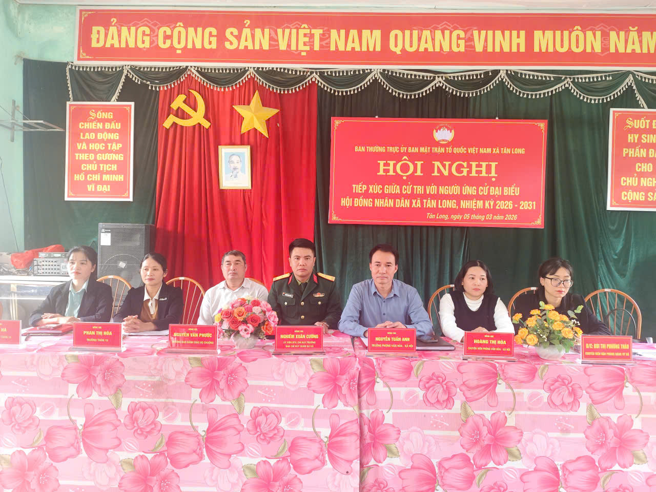 Hội nghị tiếp xúc cử tri vận động bầu cử tại đơn vị bầu cử số 5  xã Tân Long 