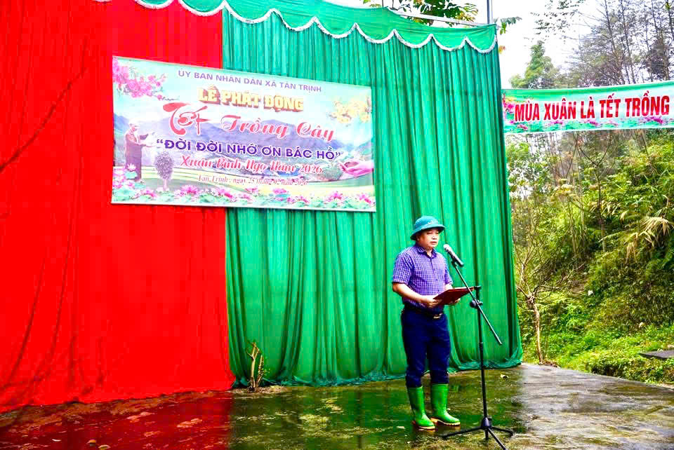 XÃ TÂN TRỊNH TỔ CHỨC “TẾT TRỒNG CÂY – ĐỜI ĐỜI NHỚ ƠN BÁC HỒ”