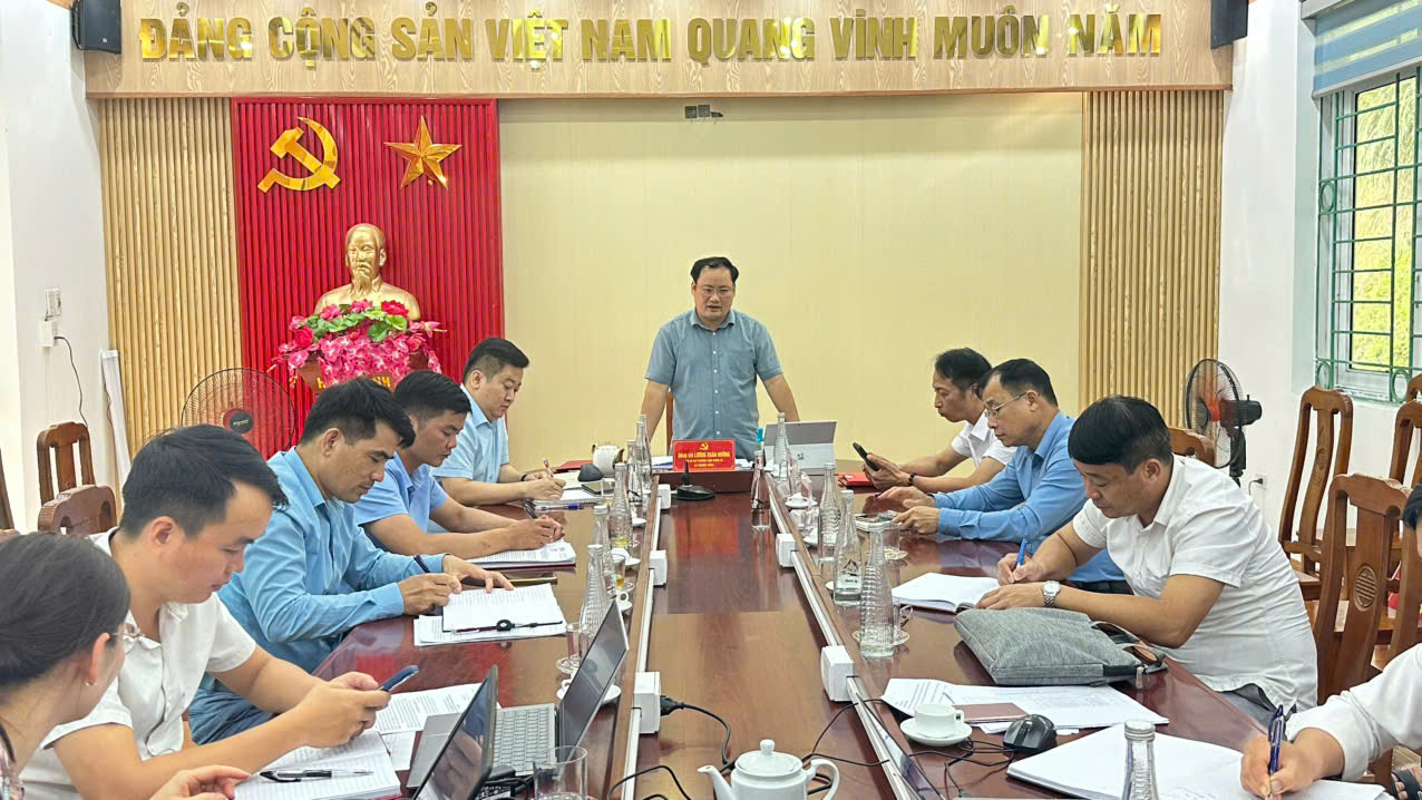hoi nghị 1.jpg