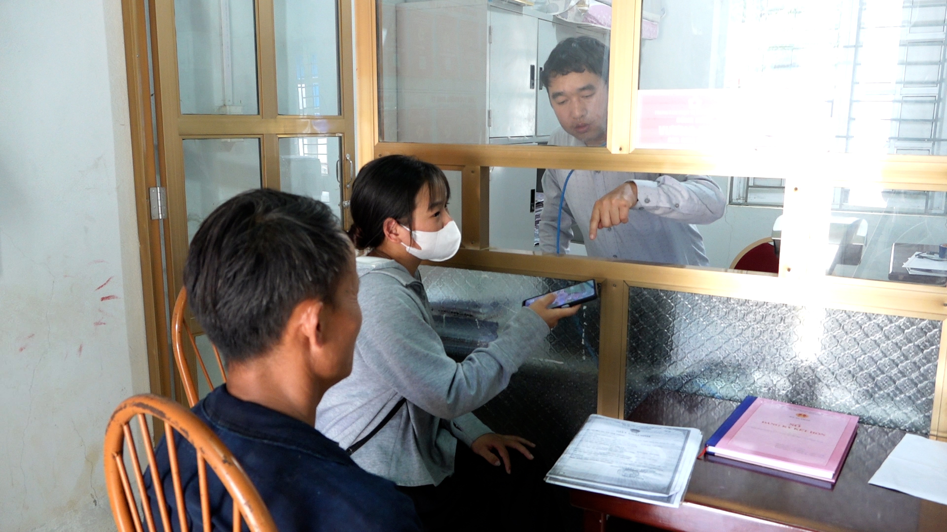 Dấu ấn chuyển đổi số trong phục vụ hành chính công ở Tát Ngà