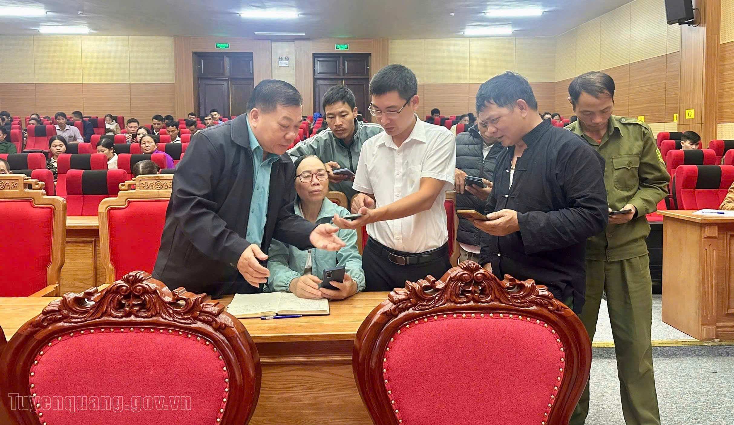 Đẩy mạnh số hóa dữ liệu, chỉnh lý tài liệu lưu trữ theo phương châm “đúng - đủ - sạch - sống”