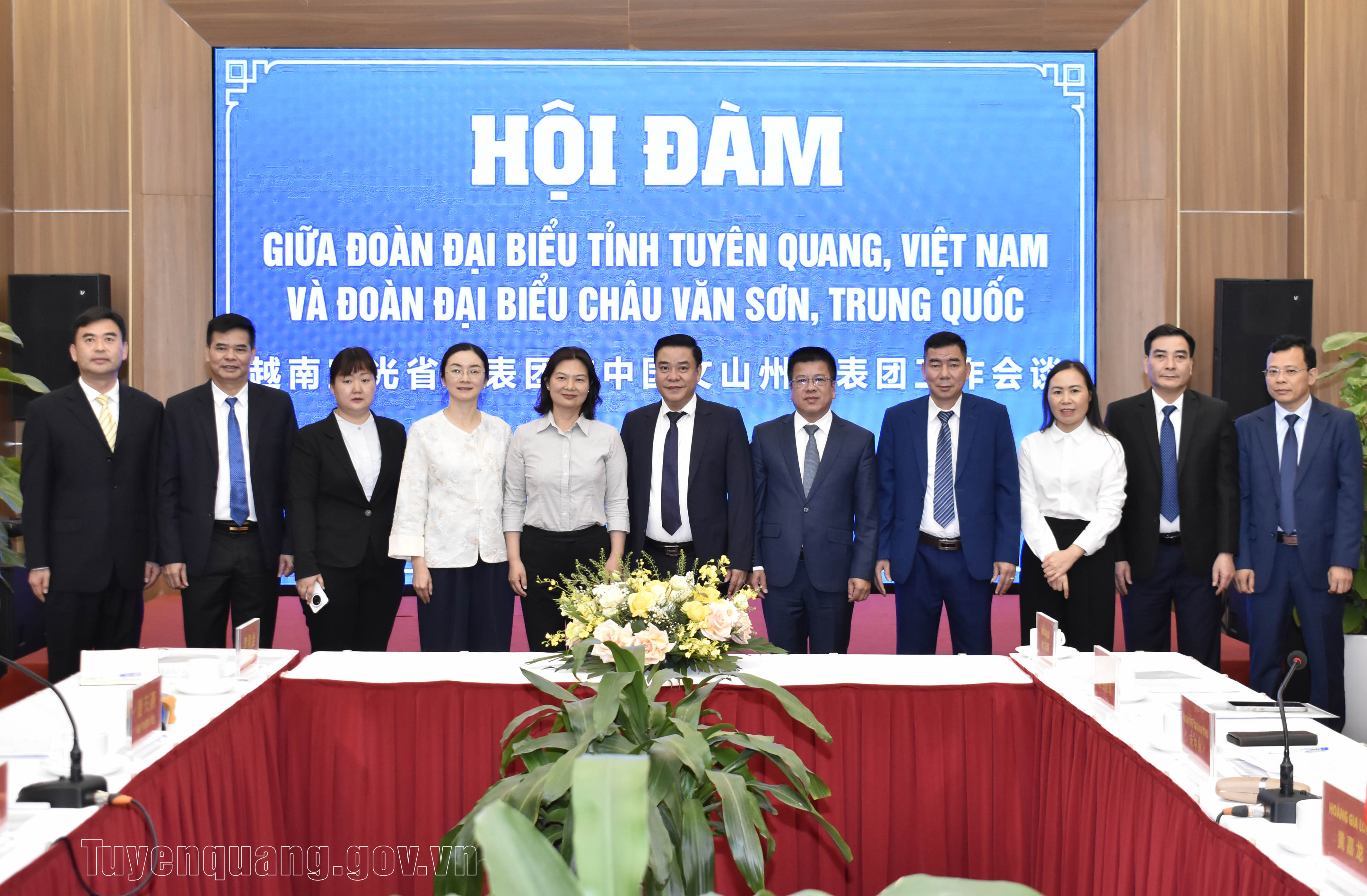 Đoàn đại biểu Chính quyền nhân dân châu Văn Sơn (Trung Quốc) thăm và làm việc tại Tuyên Quang