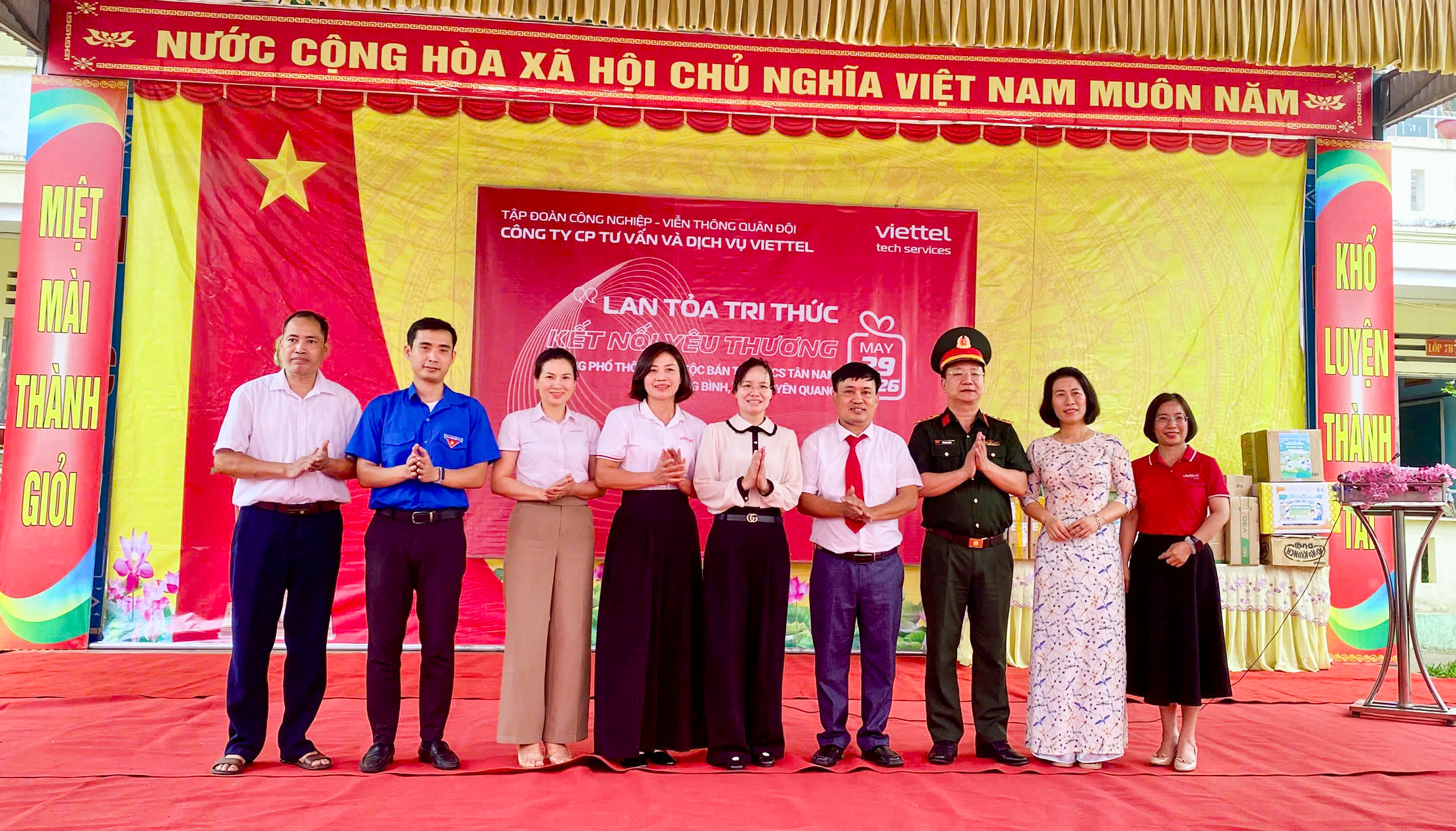 Quang Bình: Trường PTDTBT THCS Tân Nam tổ chức Lễ tổng kết năm học 2025–2026 và chương trình “Lan tỏa tri thức – Kết nối yêu thương”