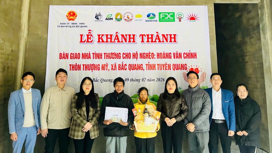 Khánh thành và bàn giao nhà tình thương cho hộ nghèo thôn Thượng Mỹ