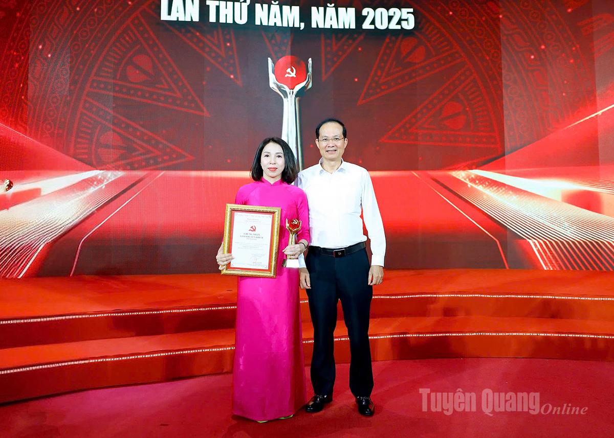 Tuyên Quang có 1 cá nhân đoạt giải Cuộc thi Chính luận bảo vệ nền tảng tư tưởng của Đảng lần thứ 5
