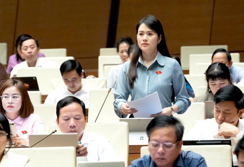 Đại biểu Quốc hội Vương Thị Hương góp ý hoàn thiện dự án Luật Phổ biến, giáo dục pháp luật (sửa đổi)