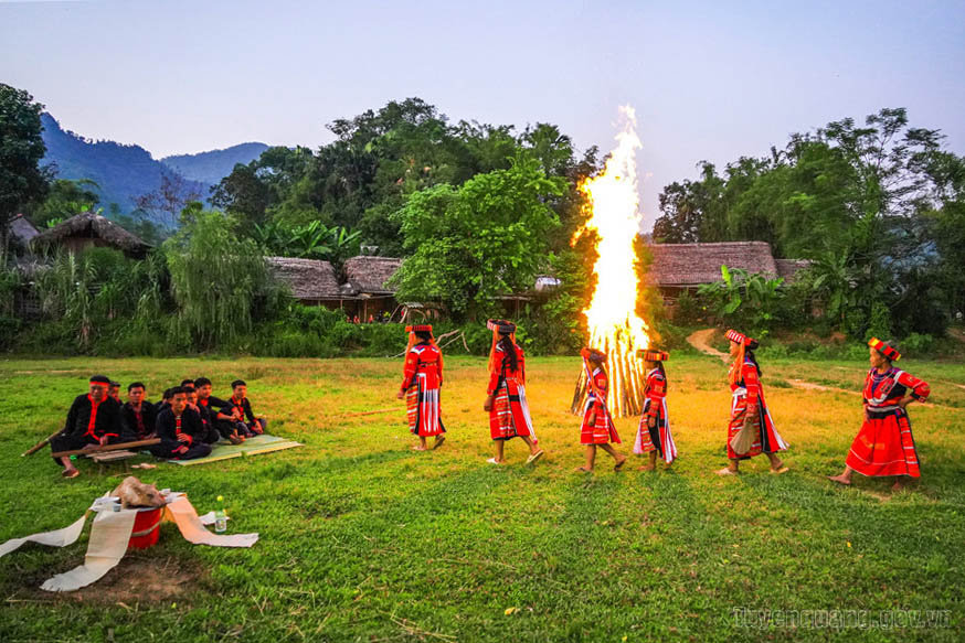 Giữ hồn văn hóa, tạo đà phát triển bền vững