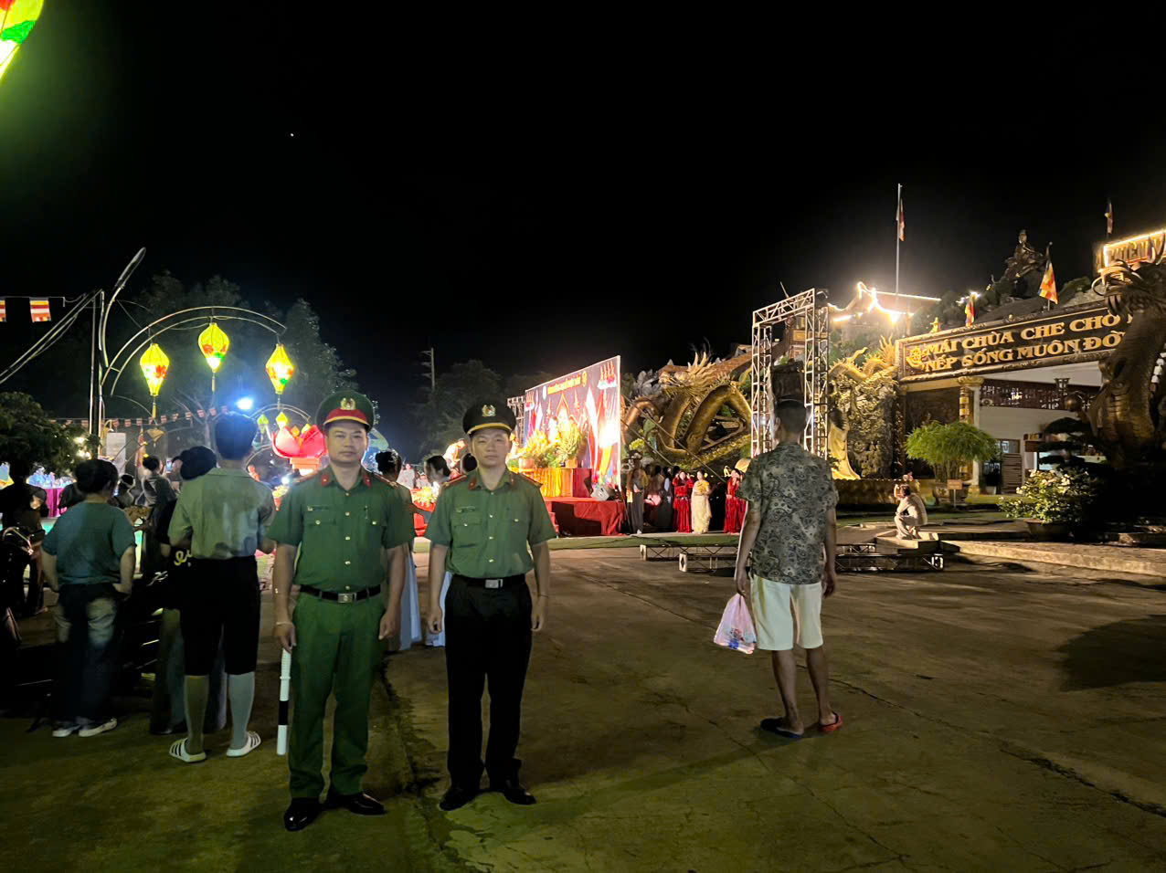 CÔNG AN PHƯỜNG NÔNG TIẾN CHỦ ĐỘNG BẢO ĐẢM AN NINH, TRẬT TỰ ĐẠI LỄ PHẬT ĐẢN NĂM 2026