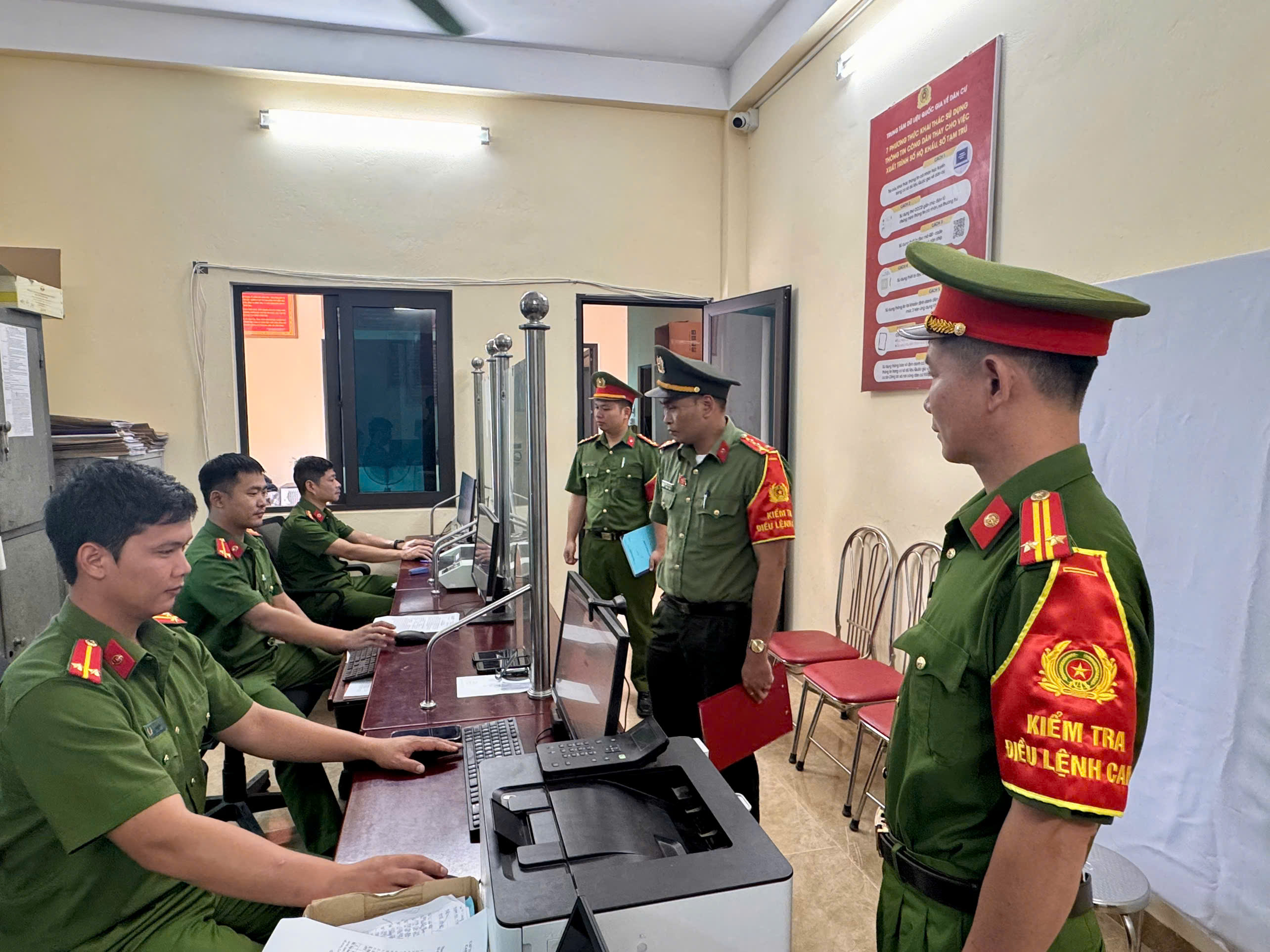 CÔNG AN XÃ PỜ LY NGÀI TỔ CHỨC KIỂM TRA ĐIỀU LỆNH CÔNG AN NHÂN DÂN