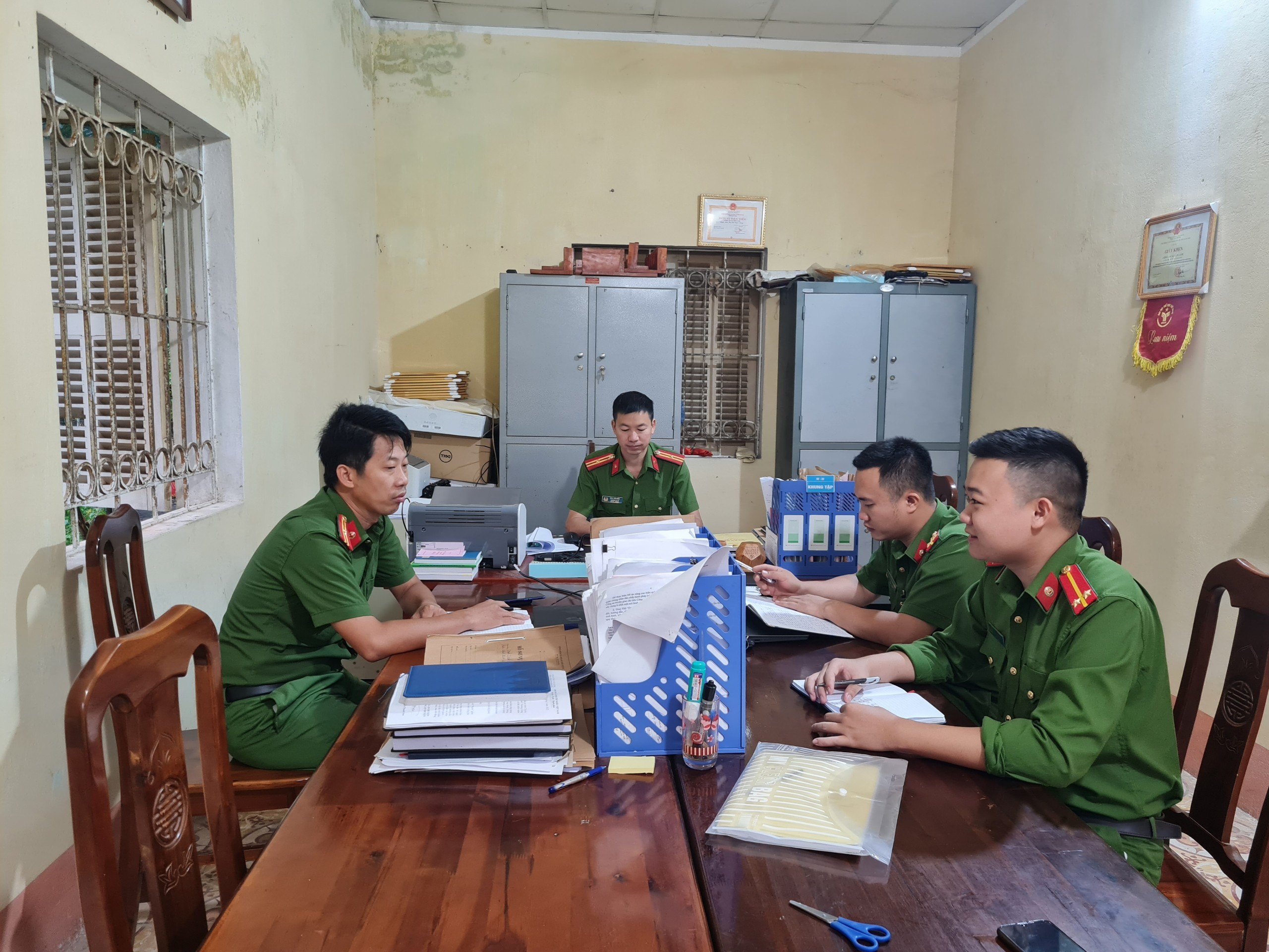 PHÓ TRƯỞNG CÔNG AN XÃ GẮN BÓ VỚI BẢN LÀNG