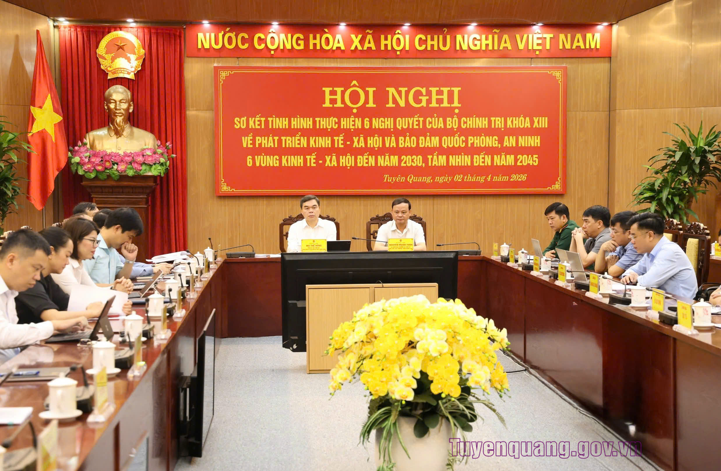 Sơ kết tình hình thực hiện 6 Nghị quyết vùng của Bộ Chính trị về phát triển kinh tế - xã hội