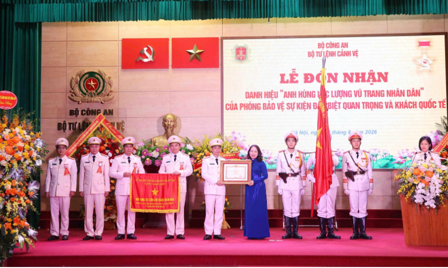 PHÒNG BẢO VỆ SỰ KIỆN ĐẶC BIỆT QUAN TRỌNG VÀ KHÁCH QUỐC TẾ, BỘ TƯ LỆNH CẢNH VỆ ĐÓN NHẬN DANH HIỆU ANH HÙNG LỰC LƯỢNG VŨ TRANG NHÂN DÂN